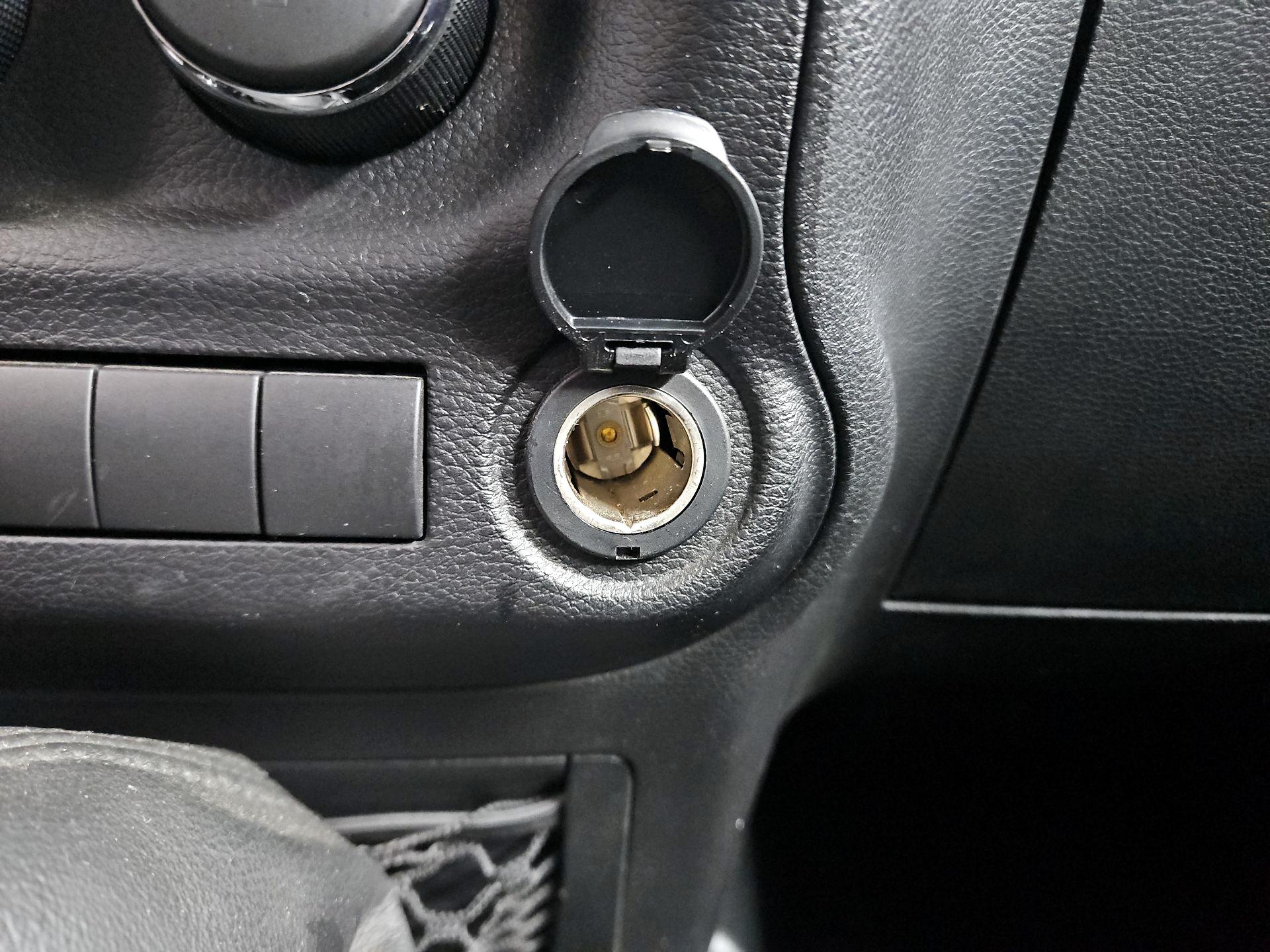 Thumbnail: 2014 Jeep Wrangler - 16