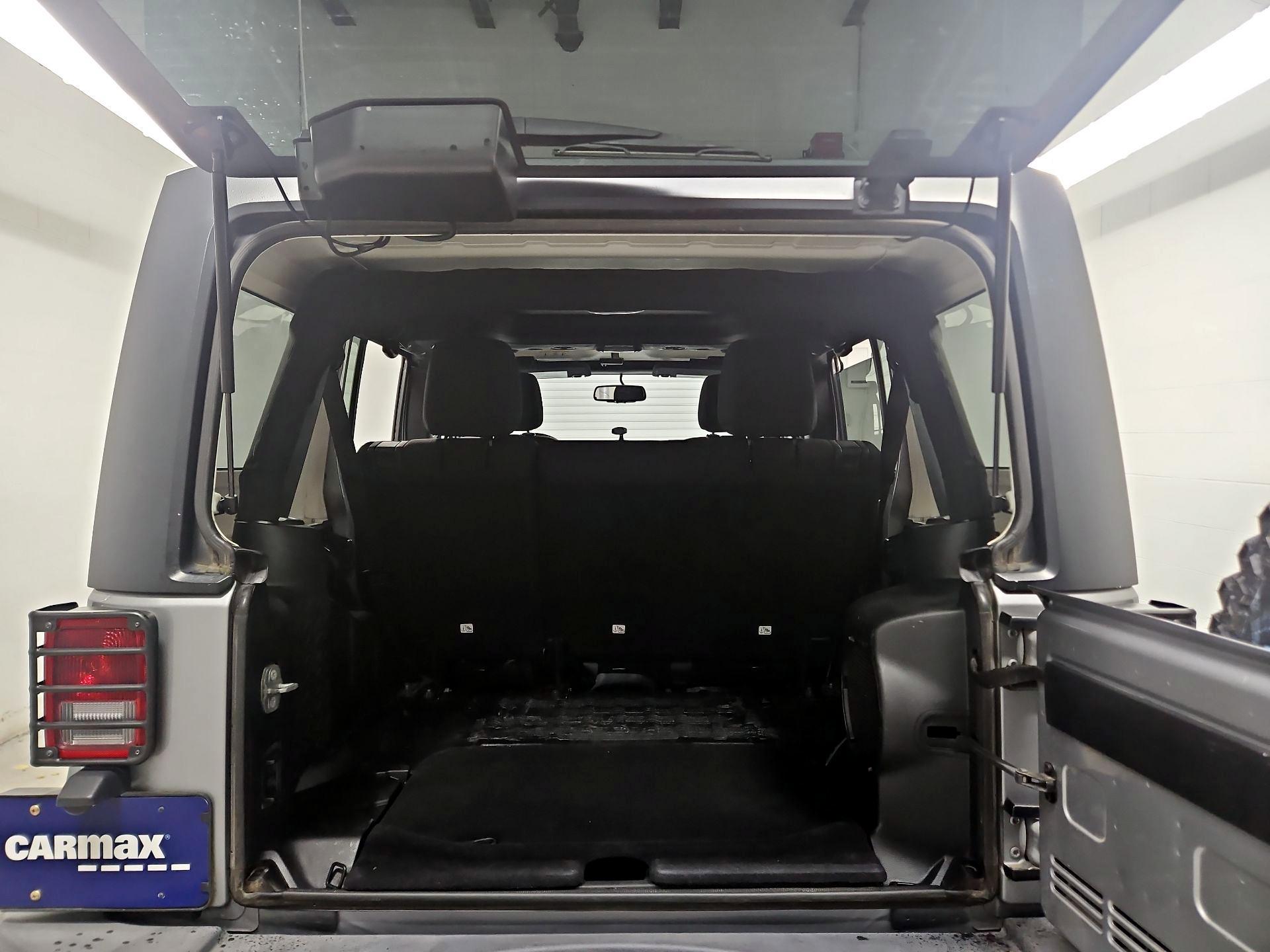 Thumbnail: 2014 Jeep Wrangler - 18