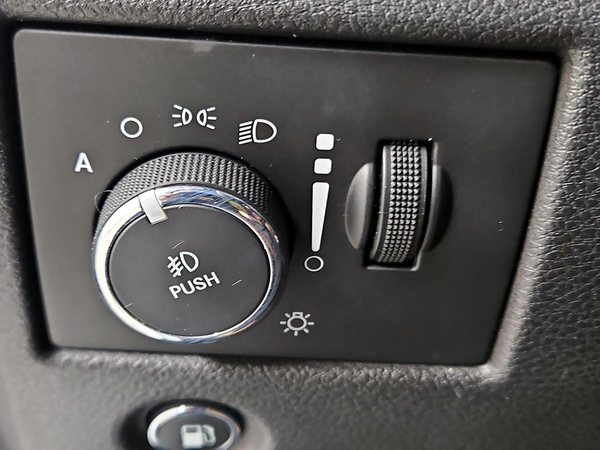 Thumbnail: 2017 Jeep Grand Cherokee - 13