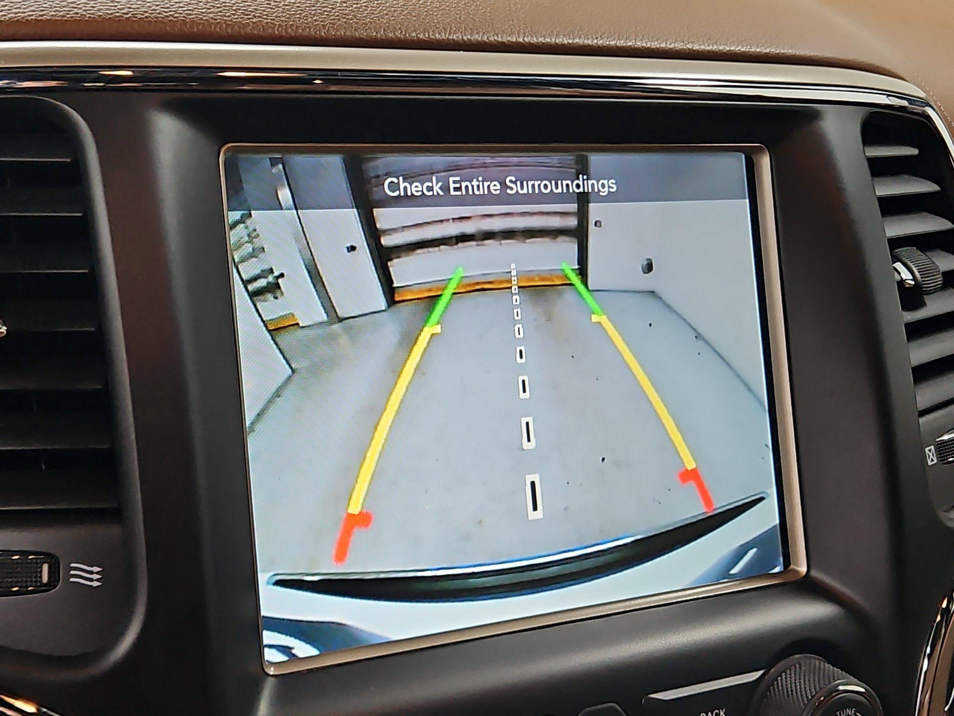 Thumbnail: 2017 Jeep Grand Cherokee - 15