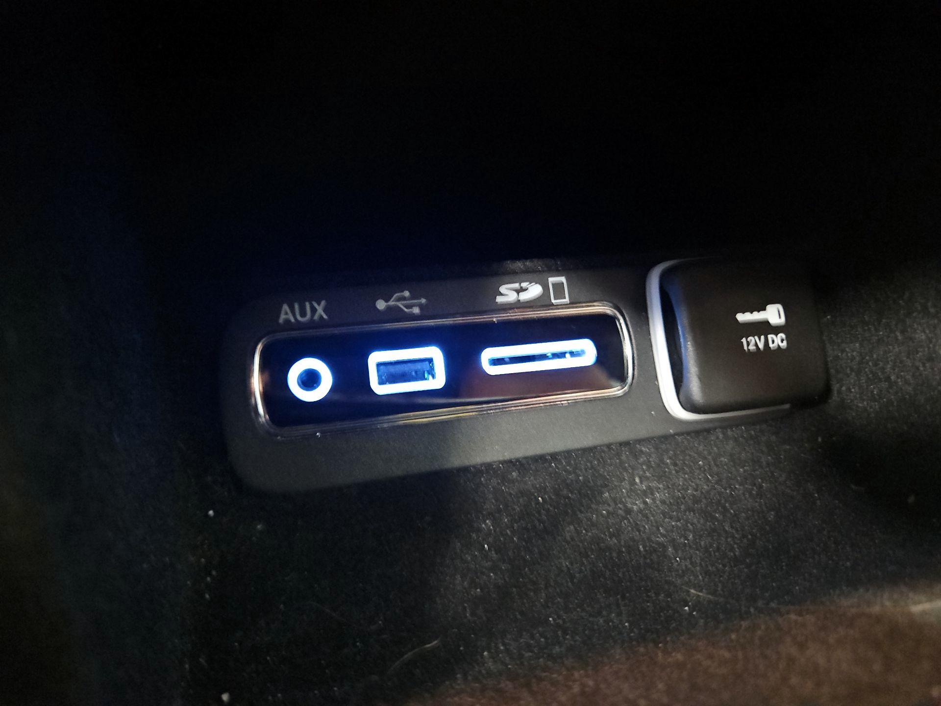 Thumbnail: 2017 Jeep Grand Cherokee - 19