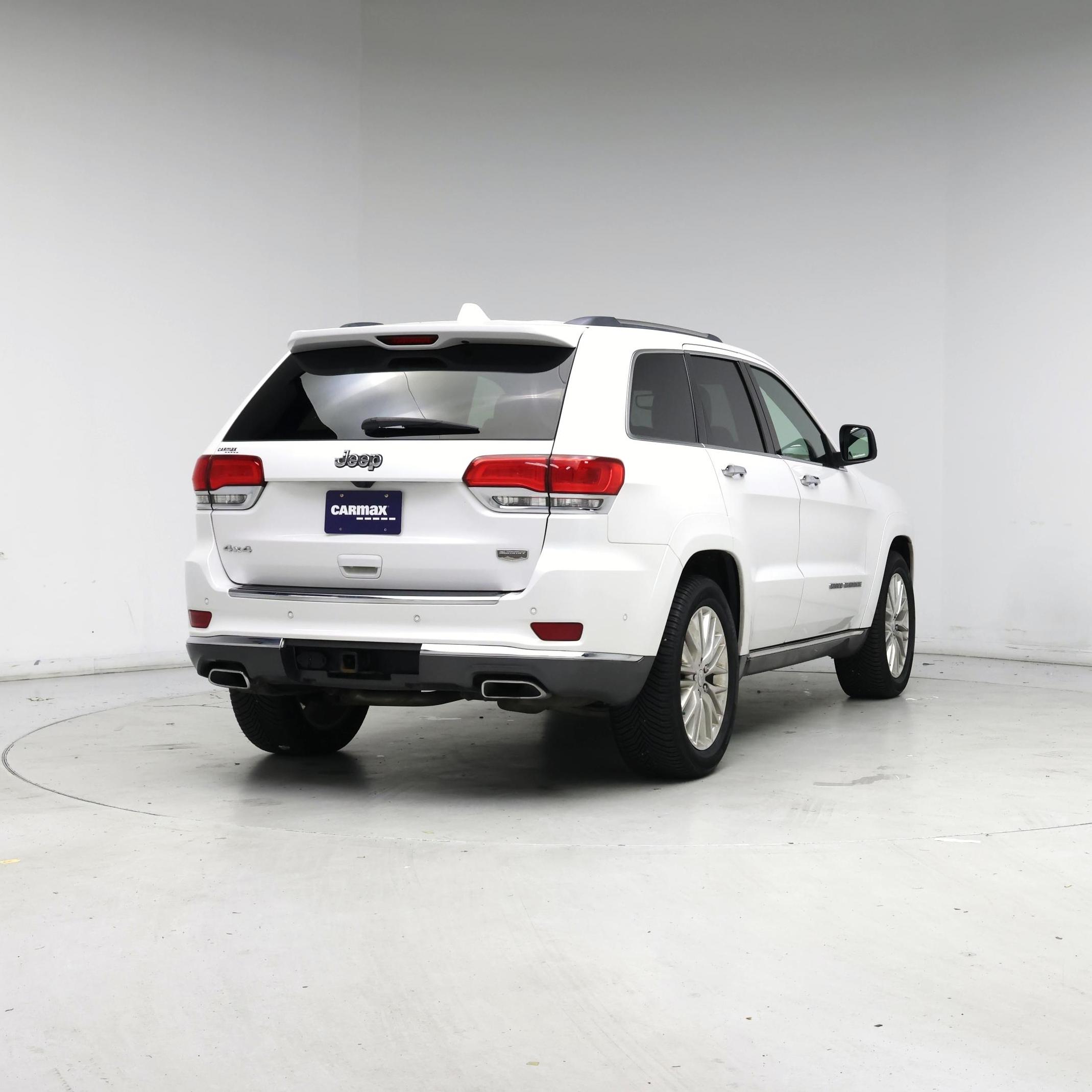 Thumbnail: 2017 Jeep Grand Cherokee - 8