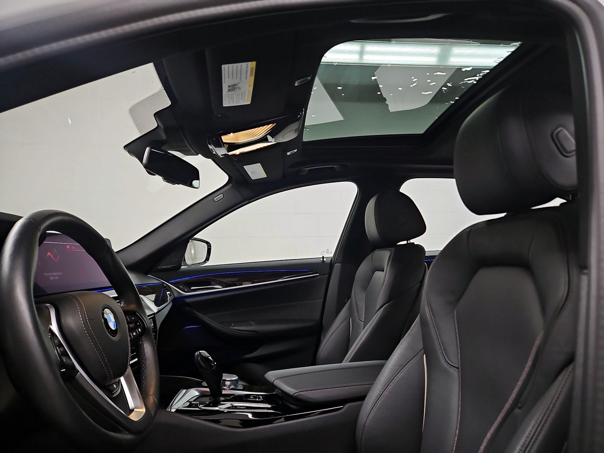 Thumbnail: 2021 BMW 5 Series - 20