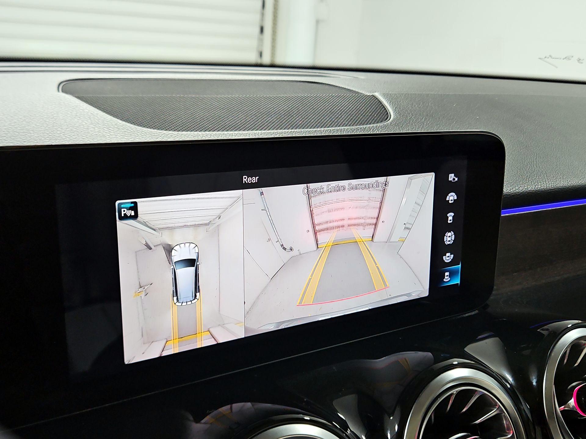 Thumbnail: 2022 Mercedes-Benz GLB - 15