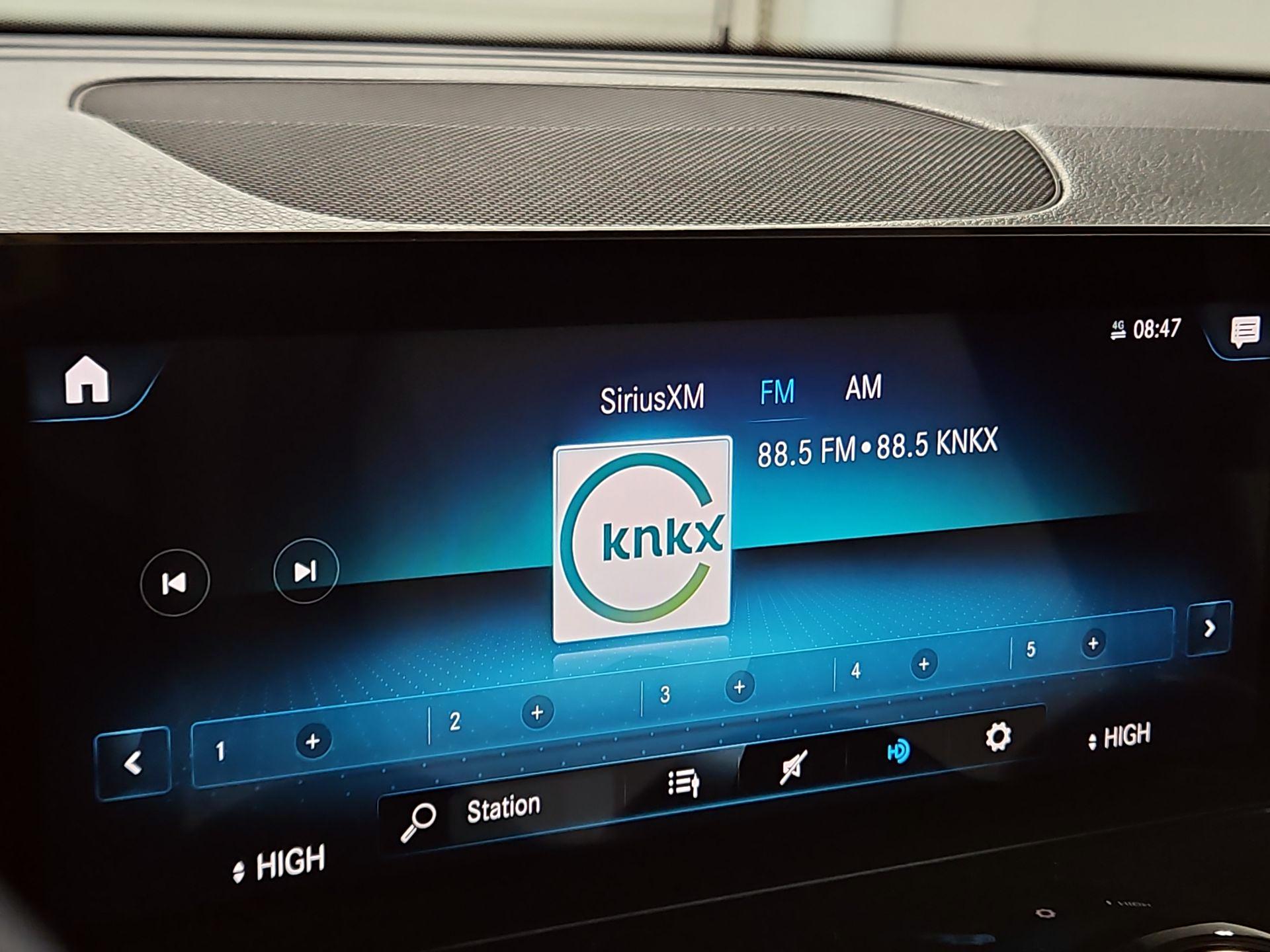 Thumbnail: 2022 Mercedes-Benz GLB - 16