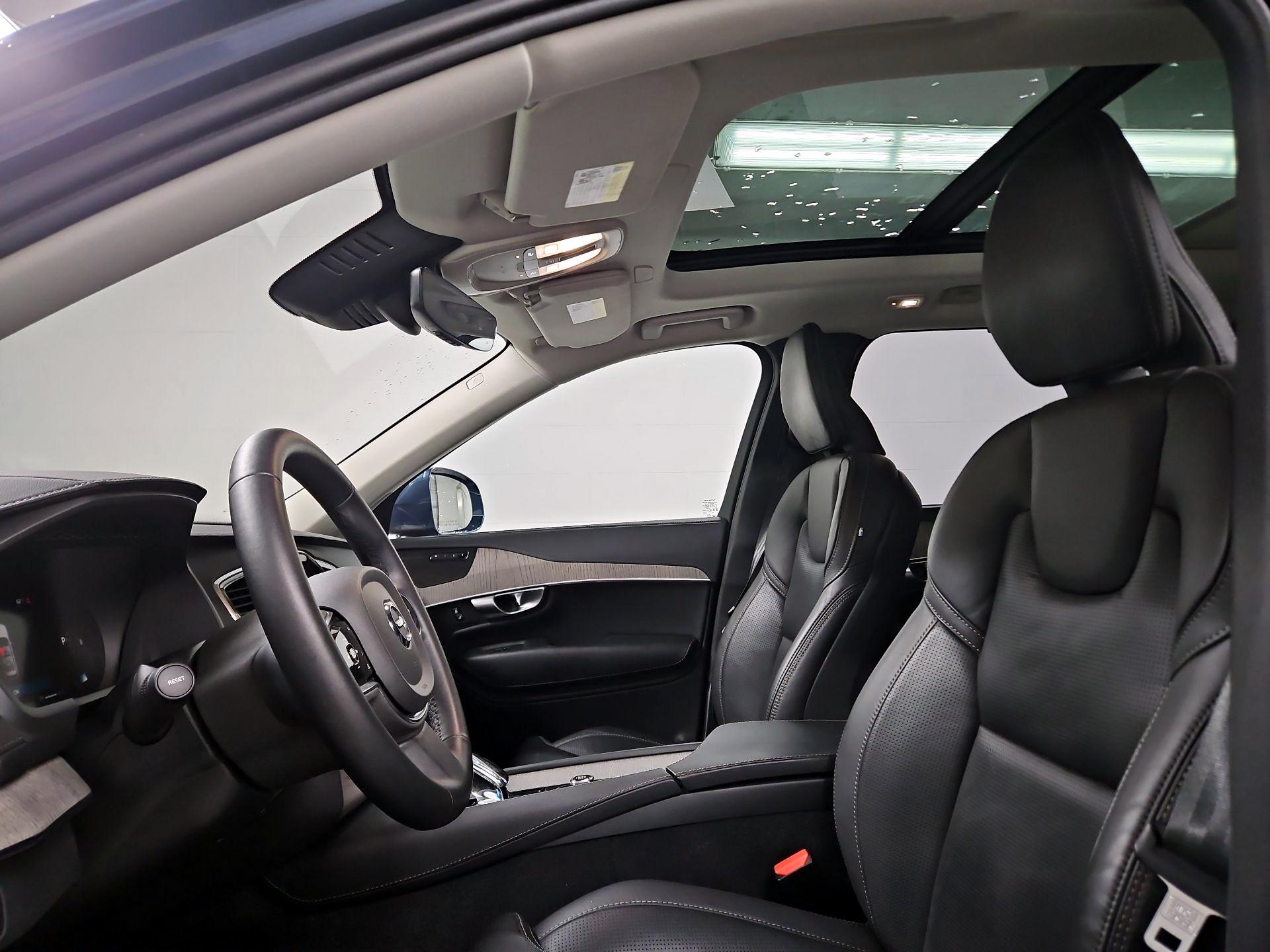 Thumbnail: 2024 Volvo XC90 - 20