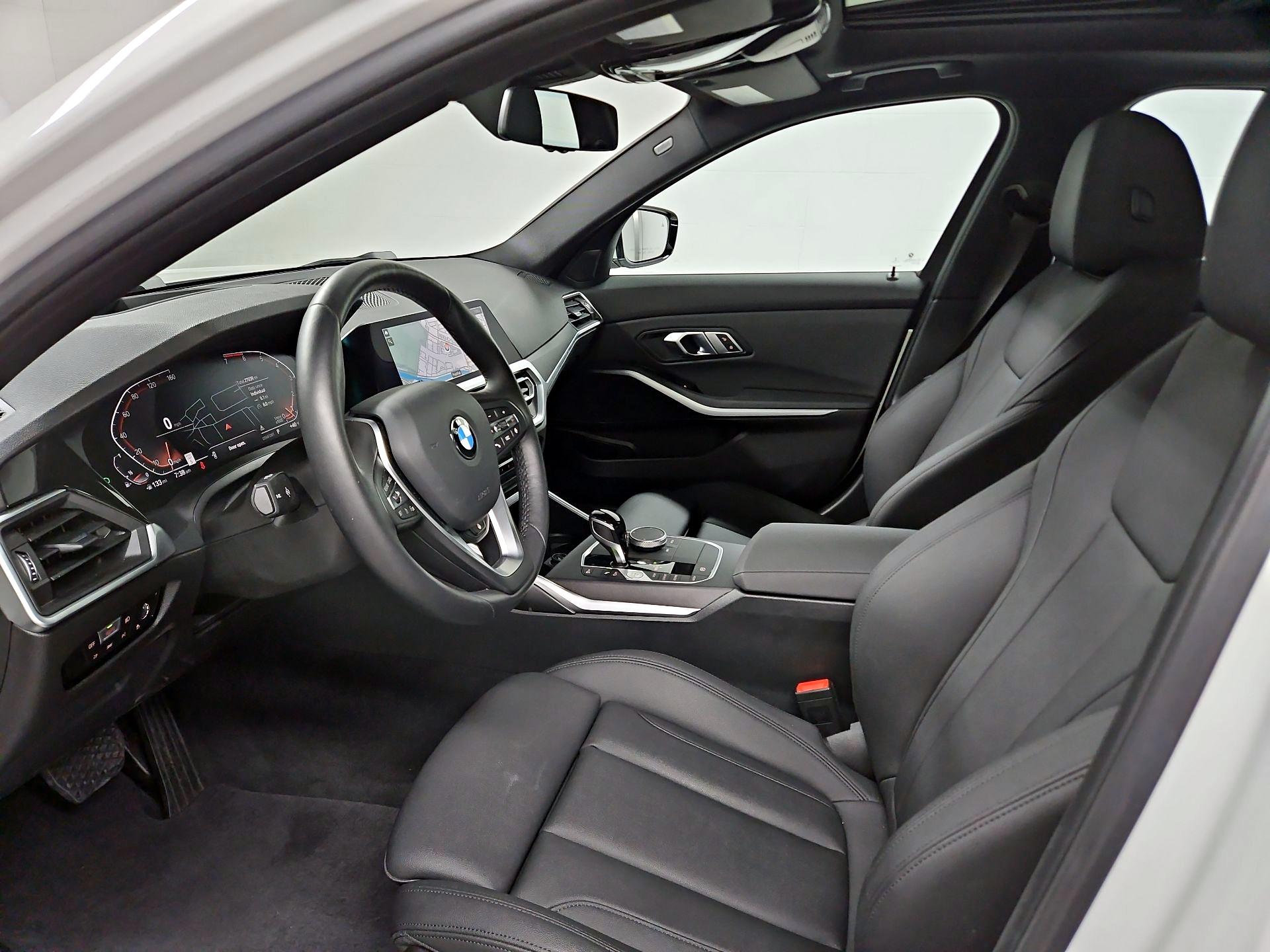 Thumbnail: 2020 BMW 3 Series - 11