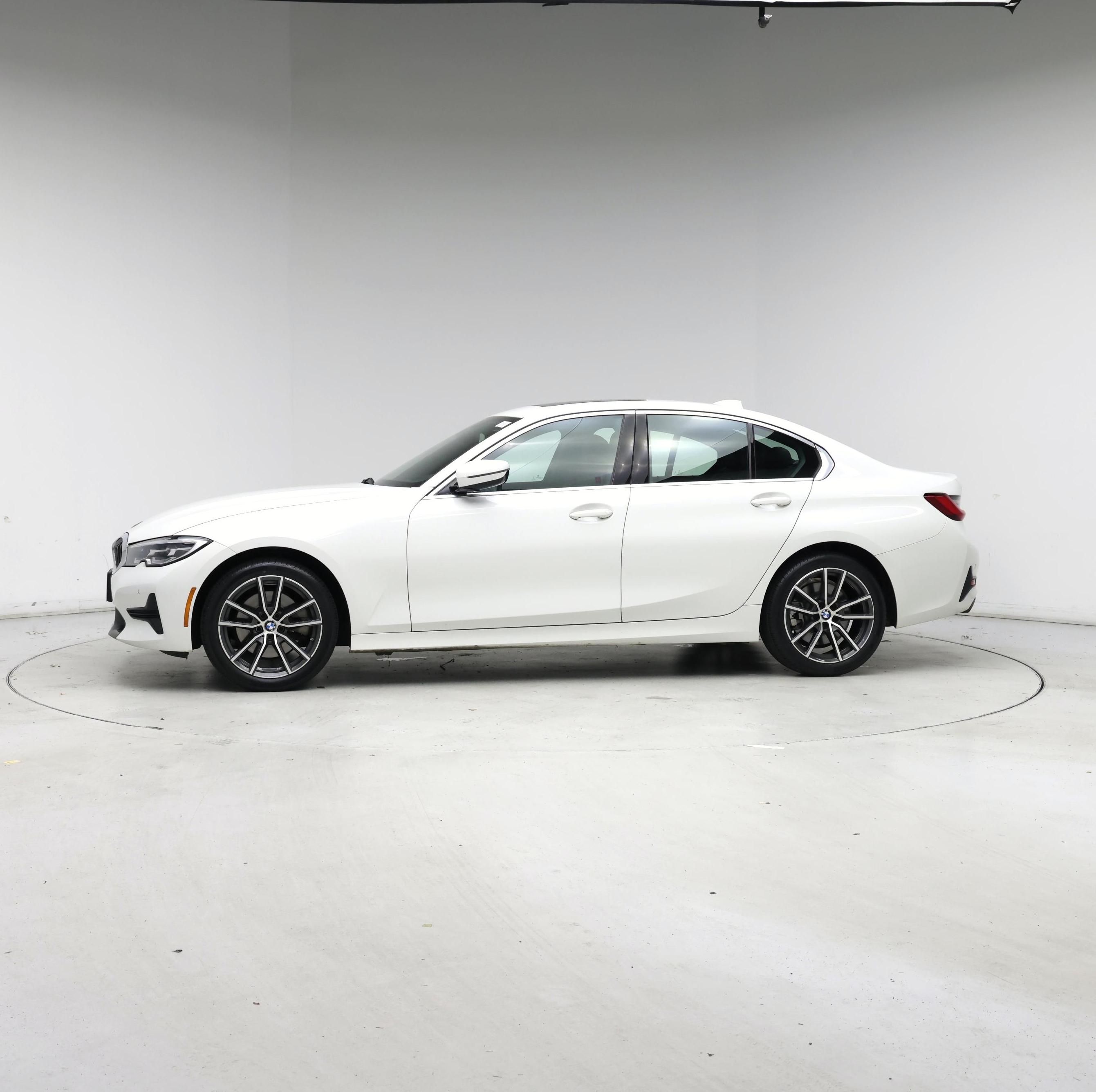 Thumbnail: 2020 BMW 3 Series - 3