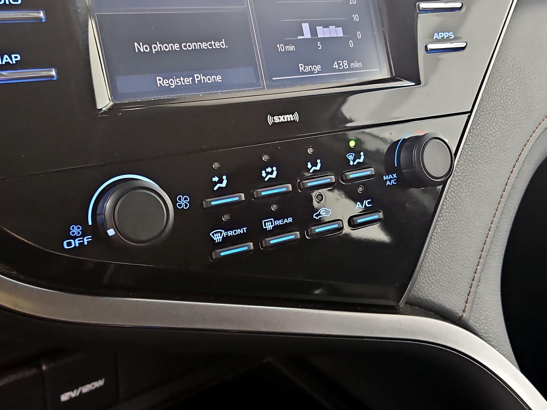 Thumbnail: 2020 Toyota Camry - 16