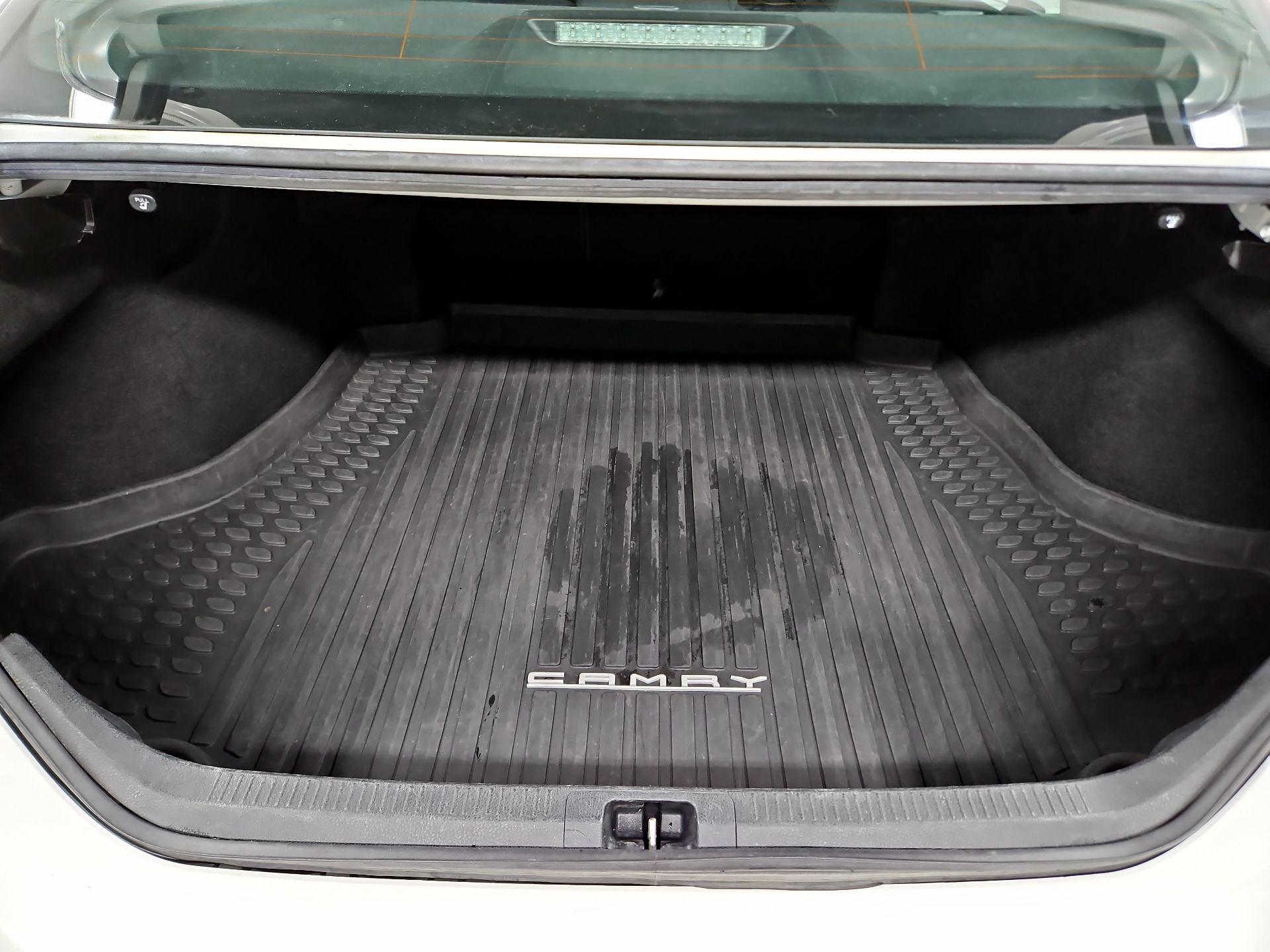 Thumbnail: 2020 Toyota Camry - 20