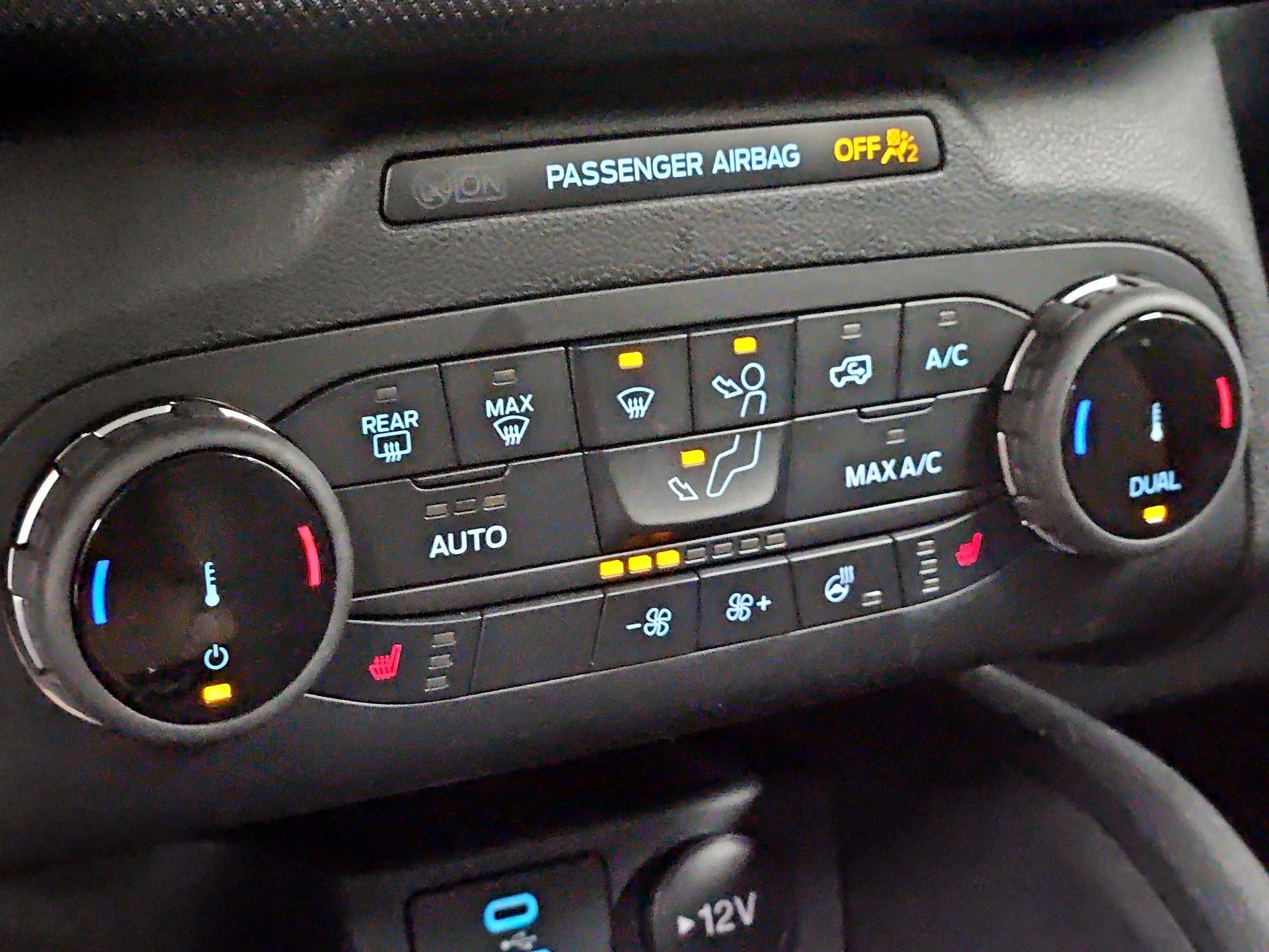 Thumbnail: 2022 Ford Bronco Sport - 17