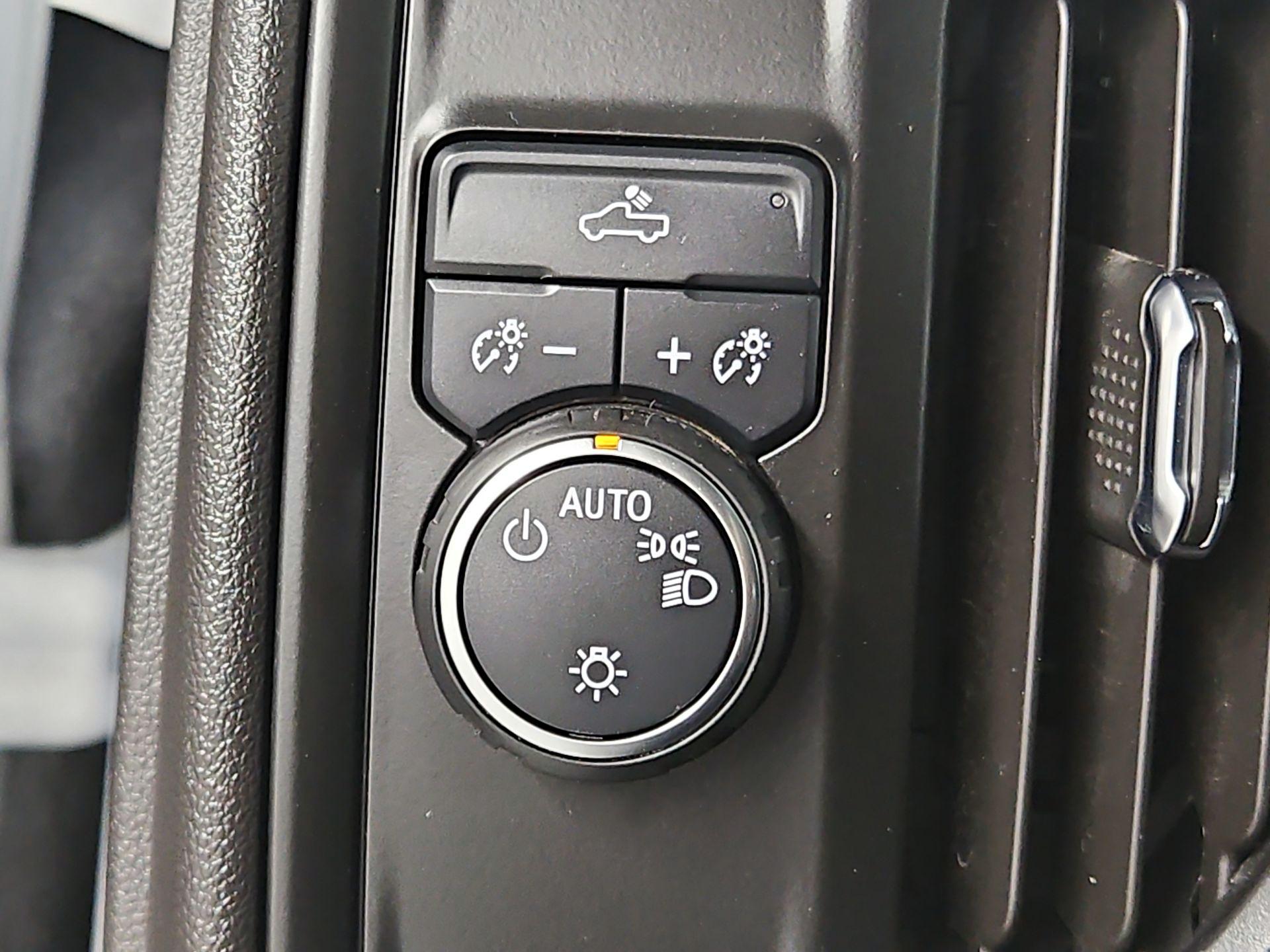 Thumbnail: 2024 Chevrolet Silverado 1500 - 13