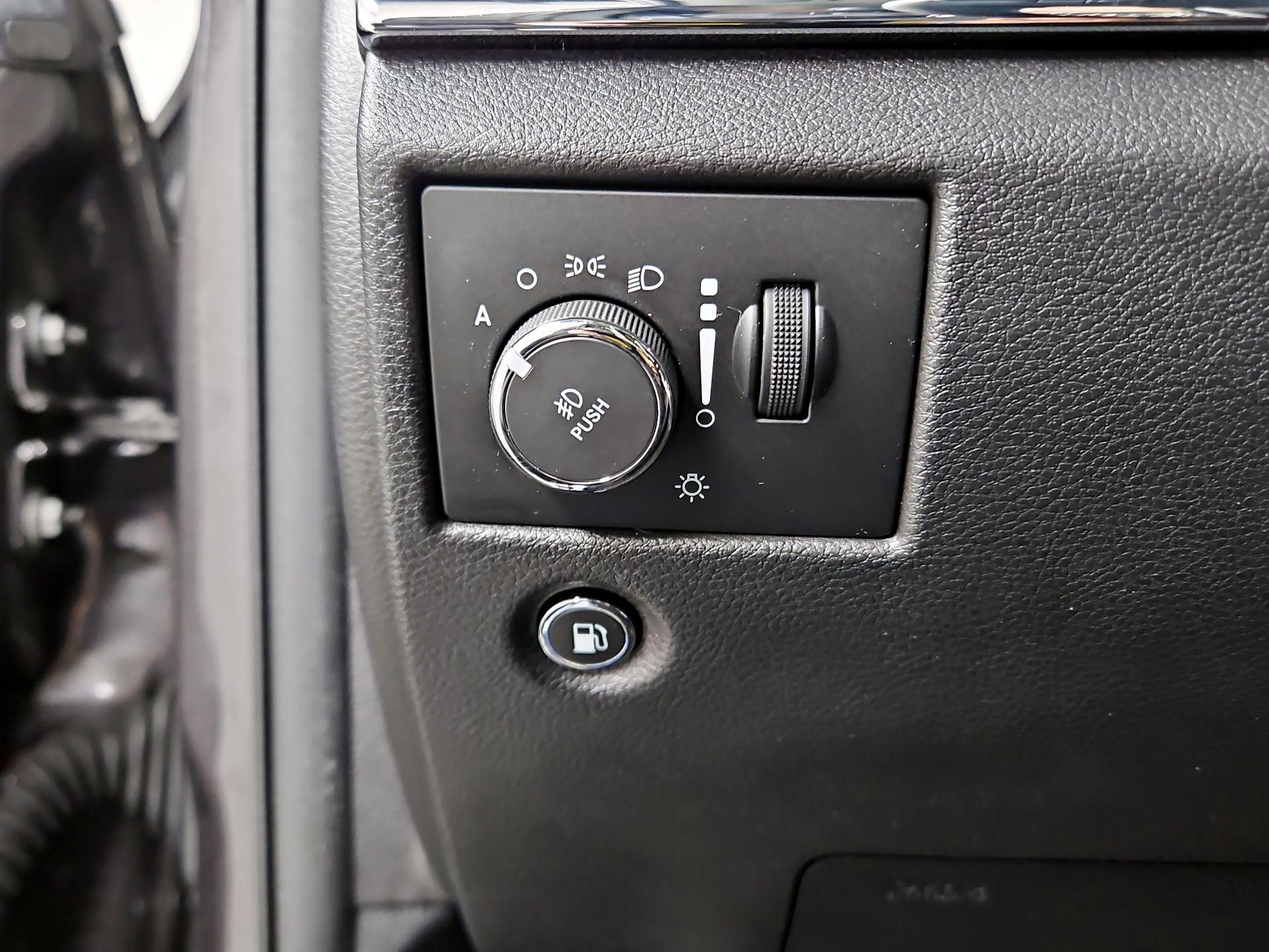 Thumbnail: 2020 Jeep Grand Cherokee - 13