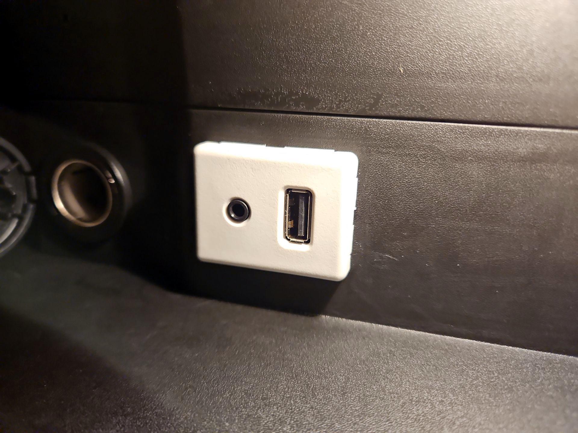 Thumbnail: 2014 Chevrolet Equinox - 17