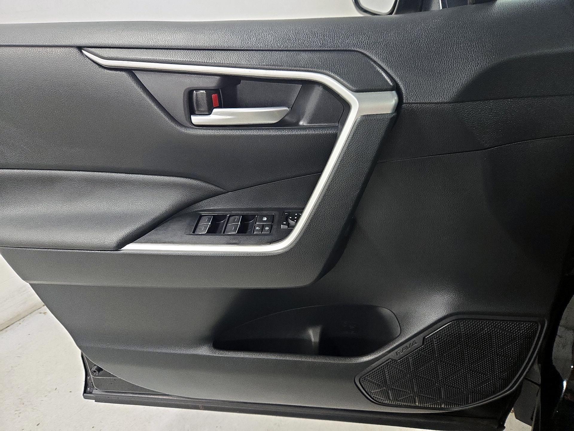 Thumbnail: 2024 Toyota RAV4 - 12