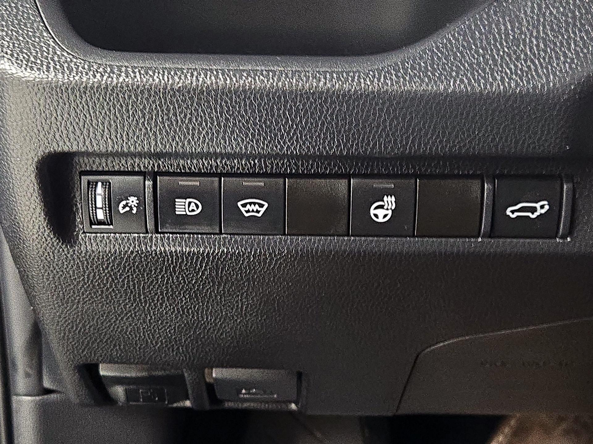 Thumbnail: 2024 Toyota RAV4 - 13