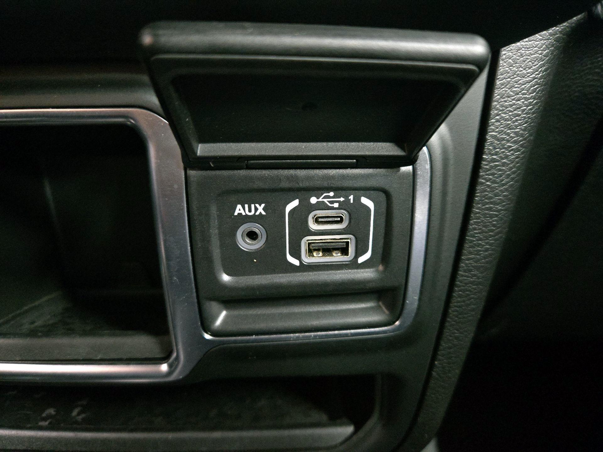 Thumbnail: 2021 Jeep Gladiator - 18