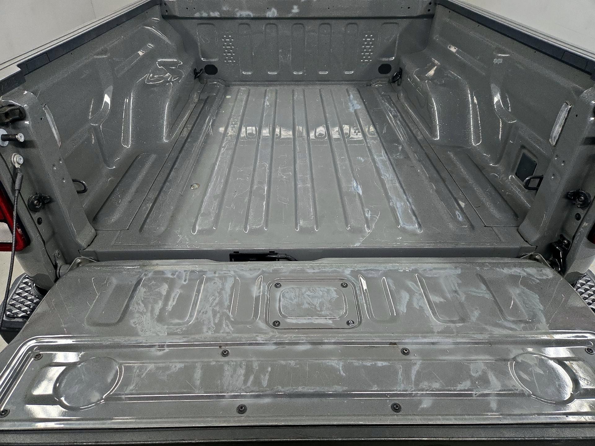 Thumbnail: 2021 Jeep Gladiator - 20