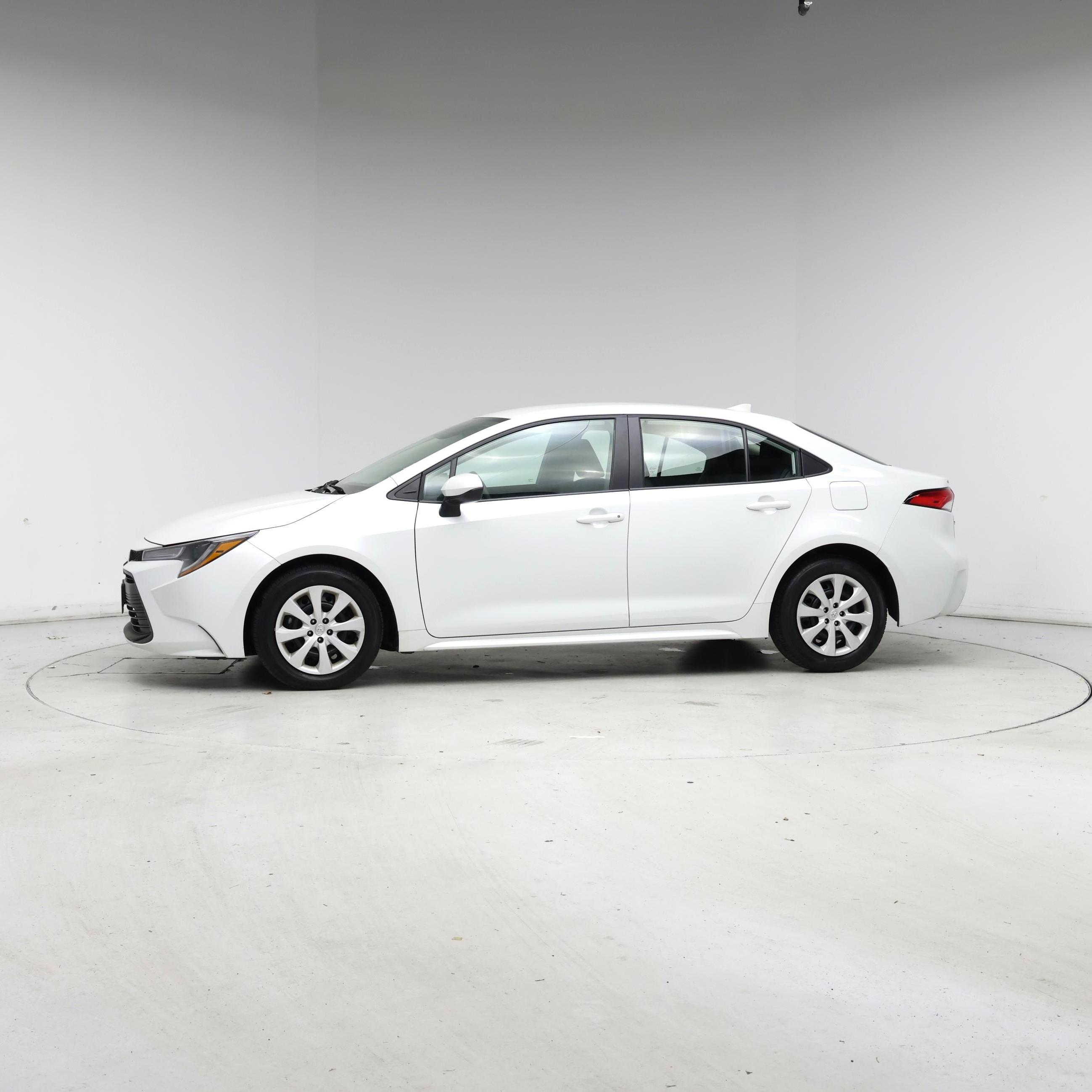 Thumbnail: 2024 Toyota Corolla - 3