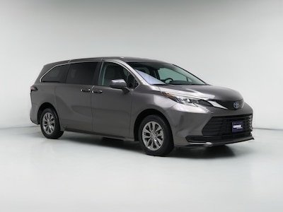 2024 Toyota Sienna Hybrid LE