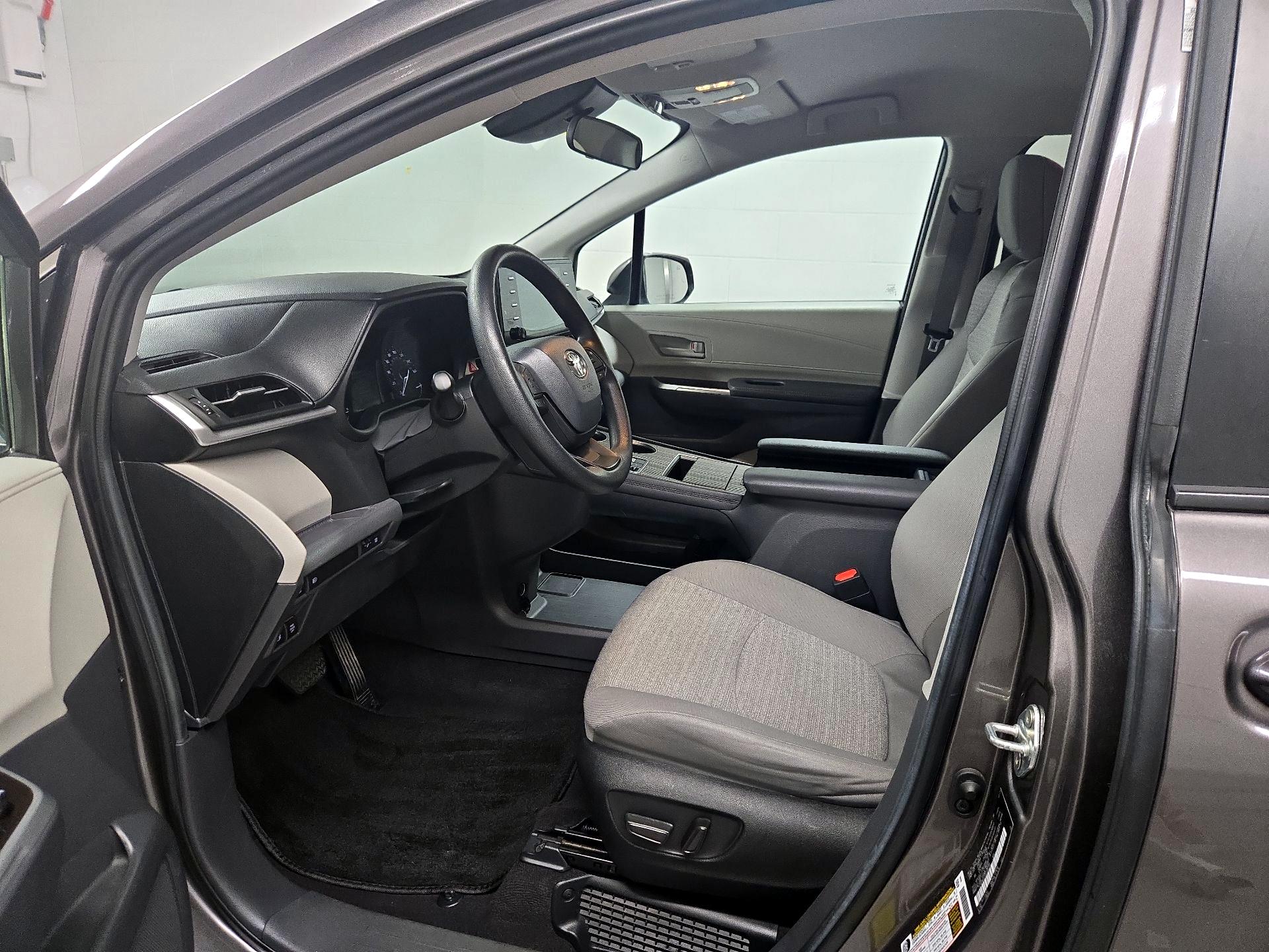 Thumbnail: 2024 Toyota Sienna - 11