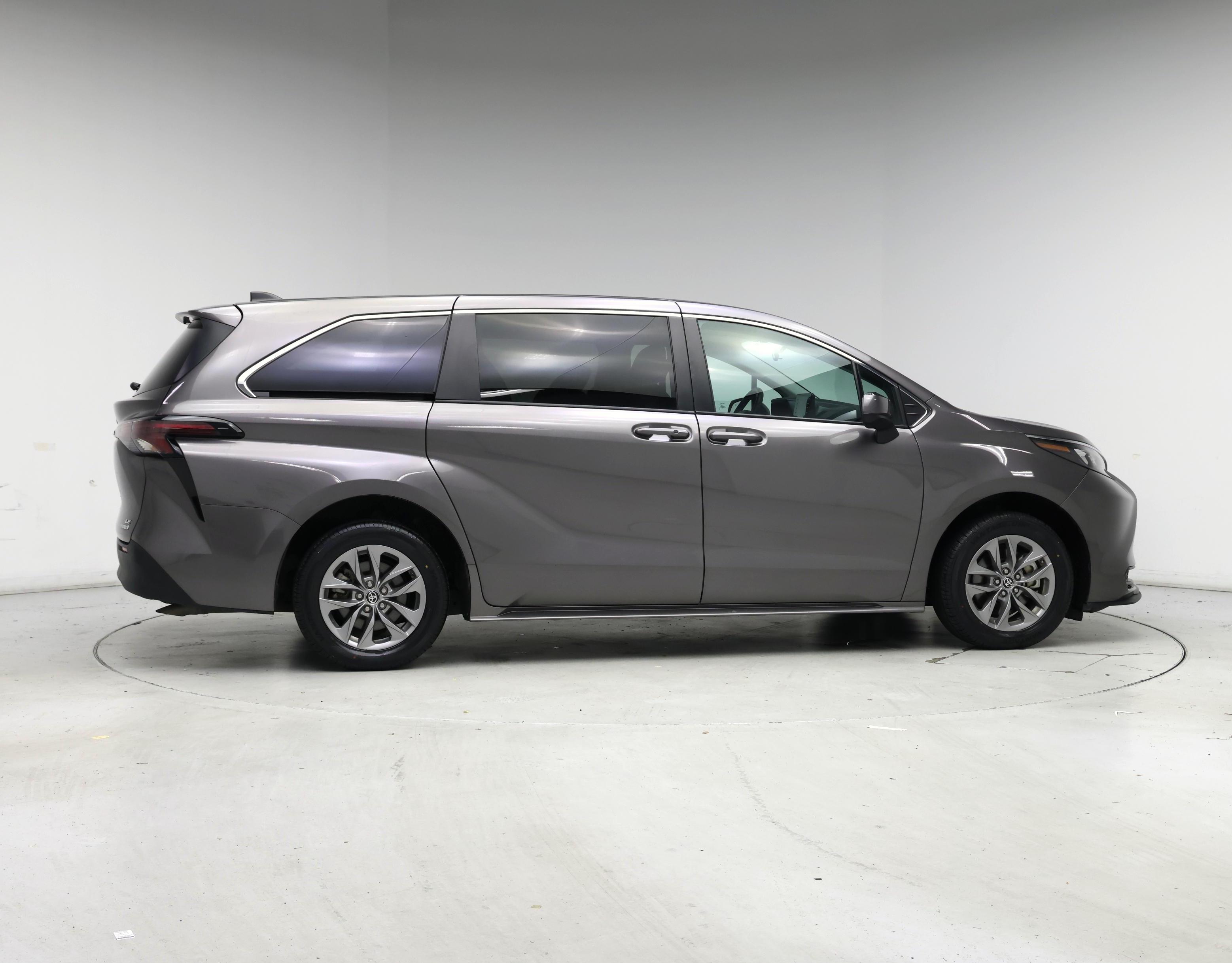 Thumbnail: 2024 Toyota Sienna - 7