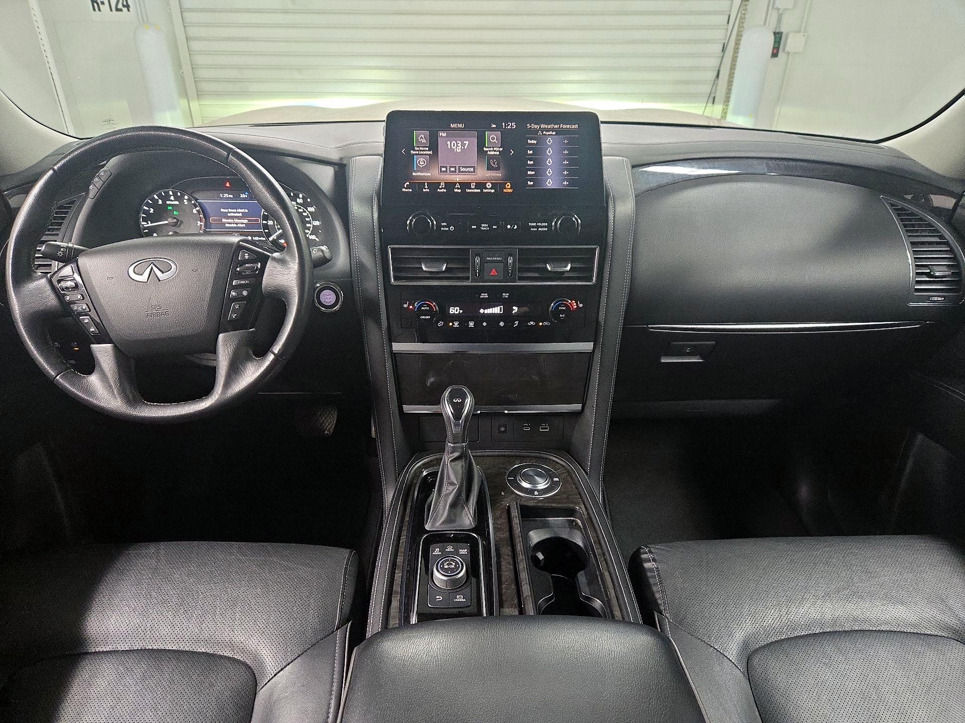 Thumbnail: 2023 INFINITI QX80 - 9