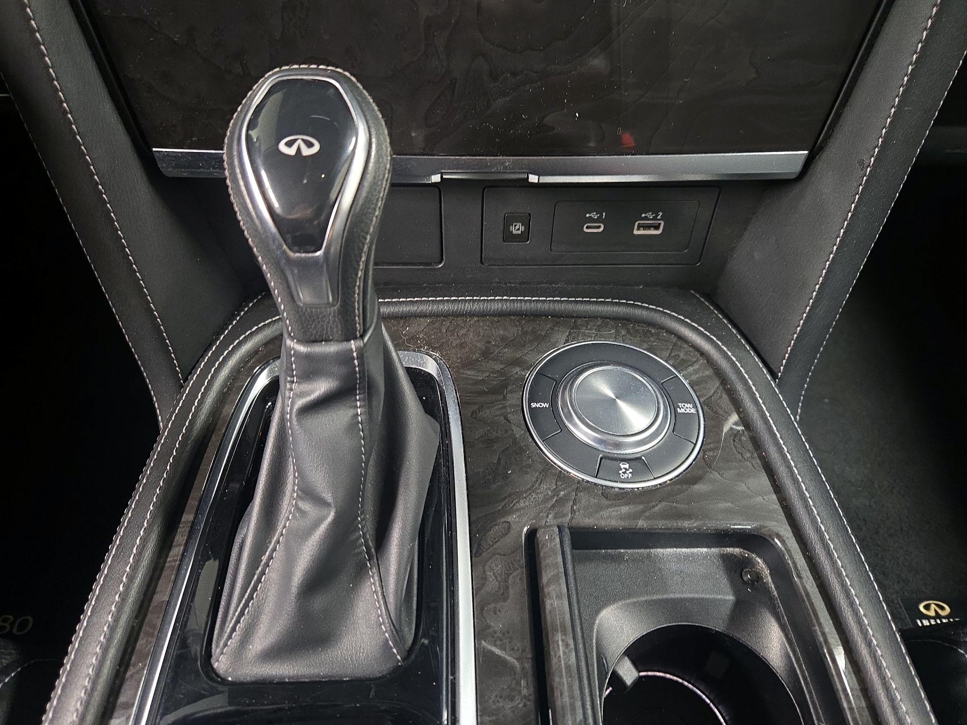 Thumbnail: 2023 INFINITI QX80 - 18