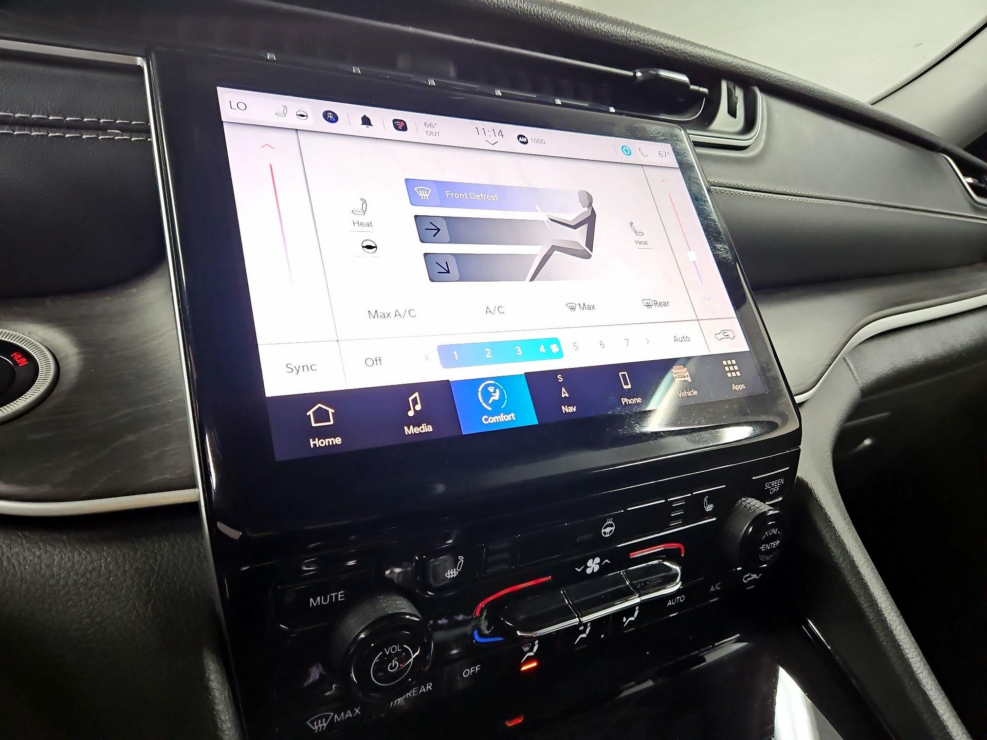 Thumbnail: 2023 Jeep Grand Cherokee - 17