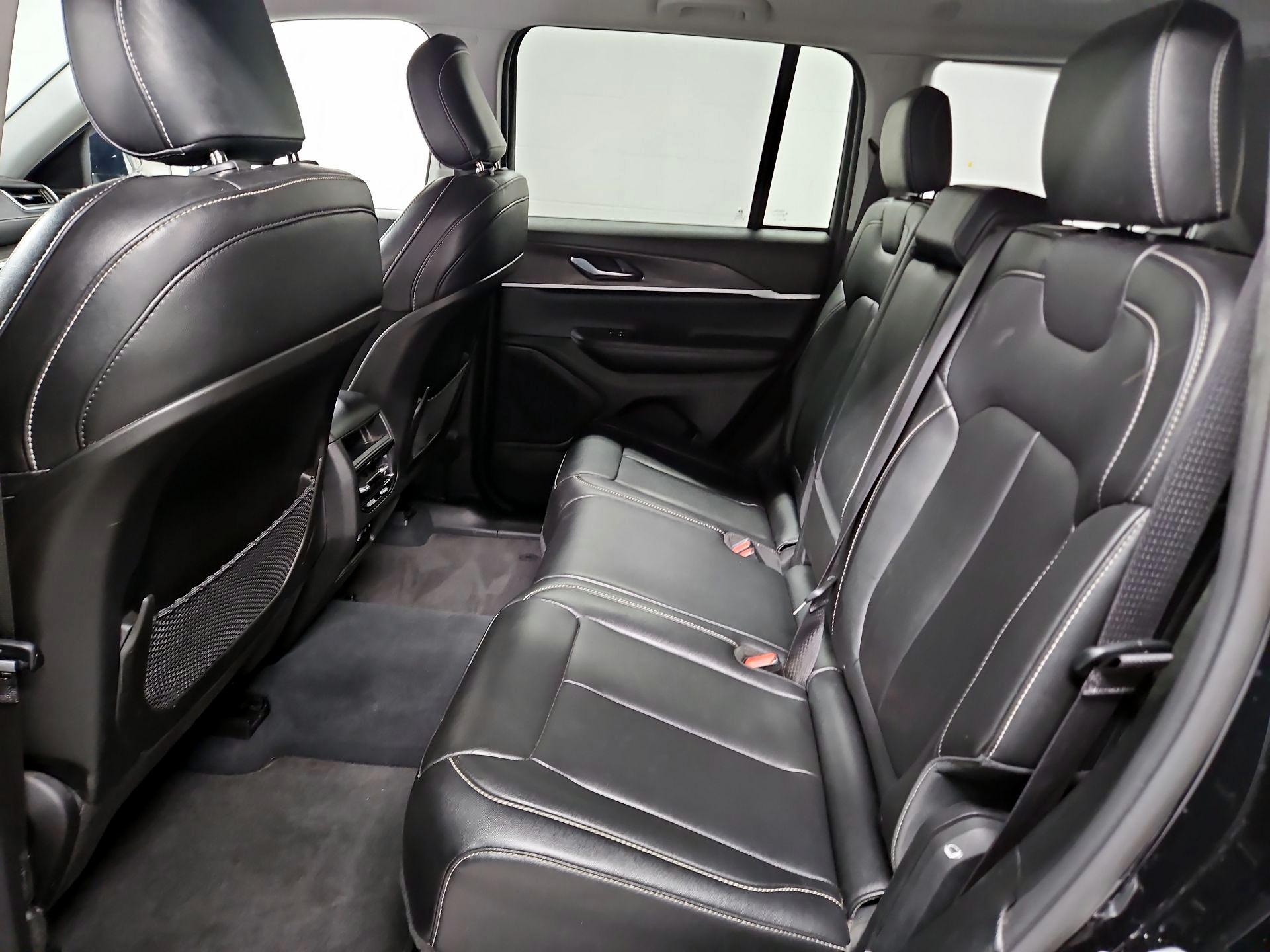 Thumbnail: 2023 Jeep Grand Cherokee - 20