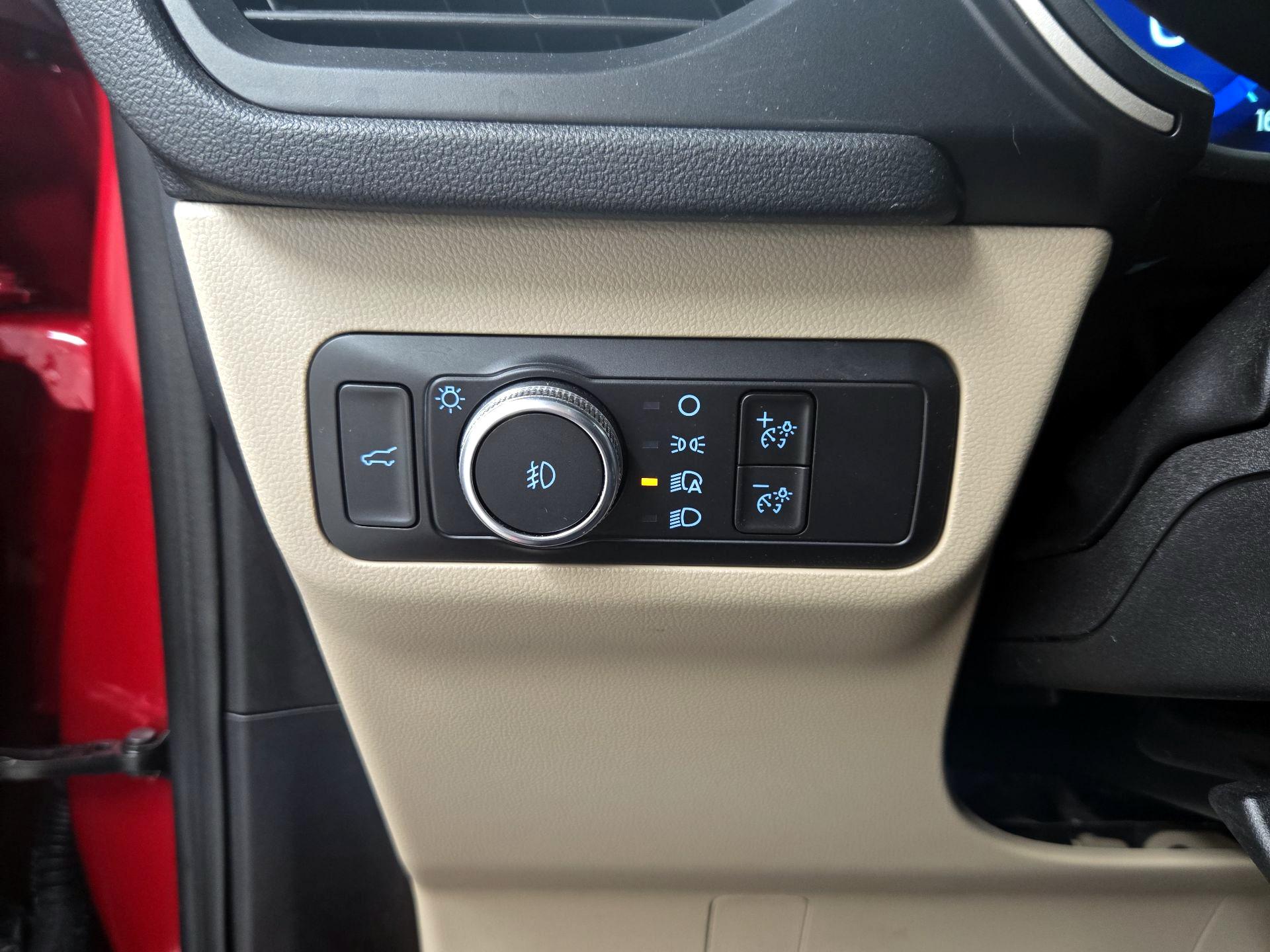 Thumbnail: 2022 Ford Escape - 13