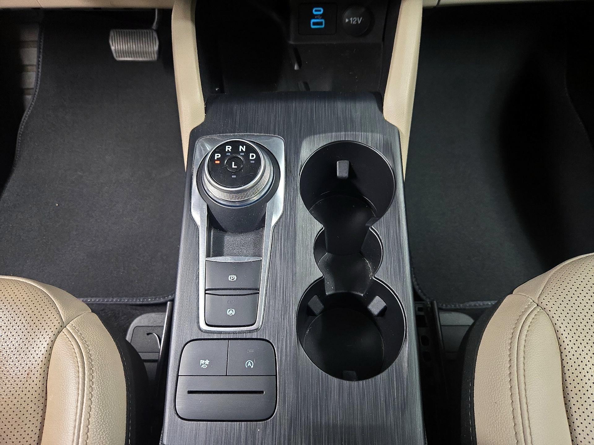 Thumbnail: 2022 Ford Escape - 17