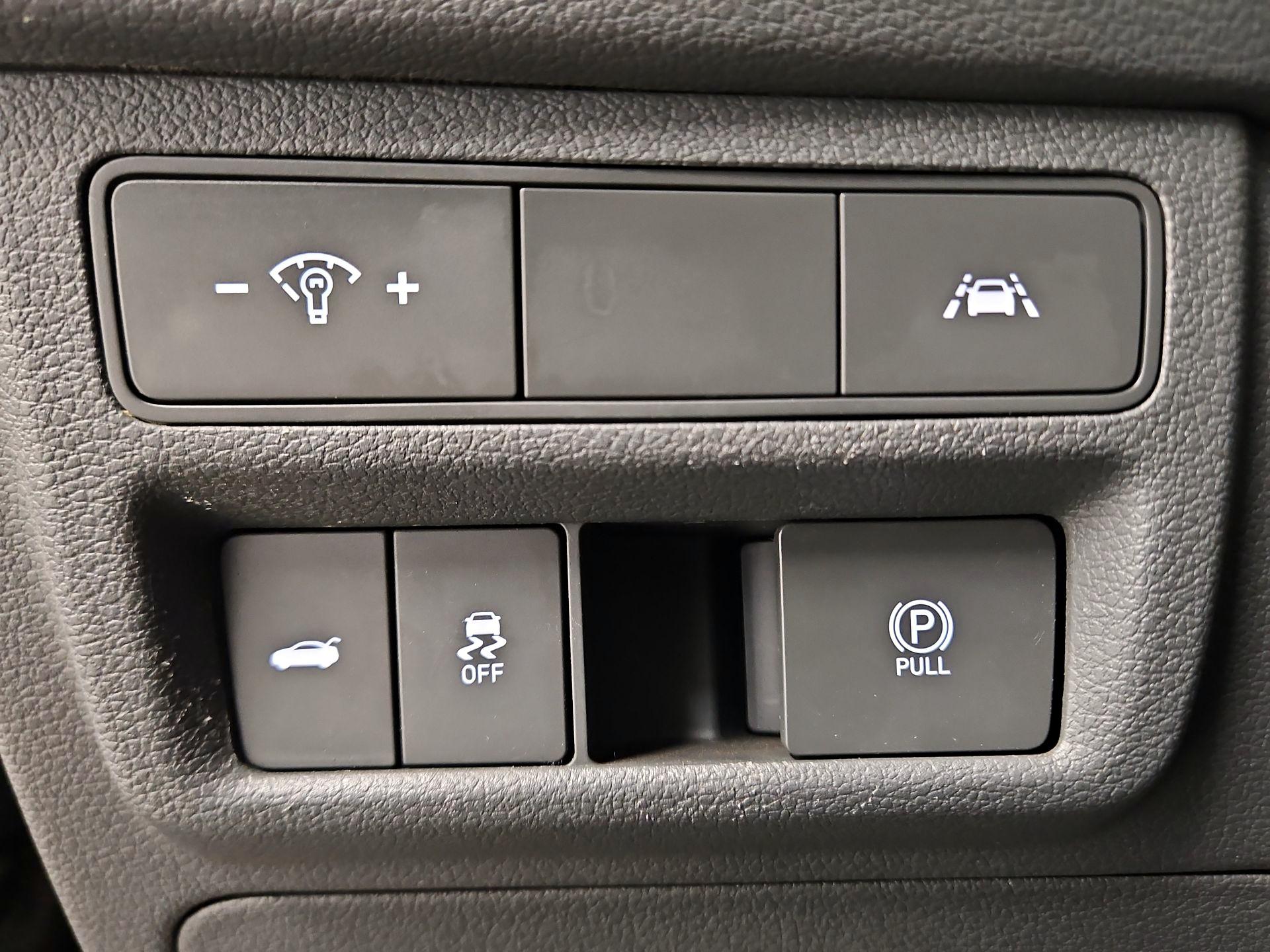 Thumbnail: 2020 Hyundai Sonata - 13