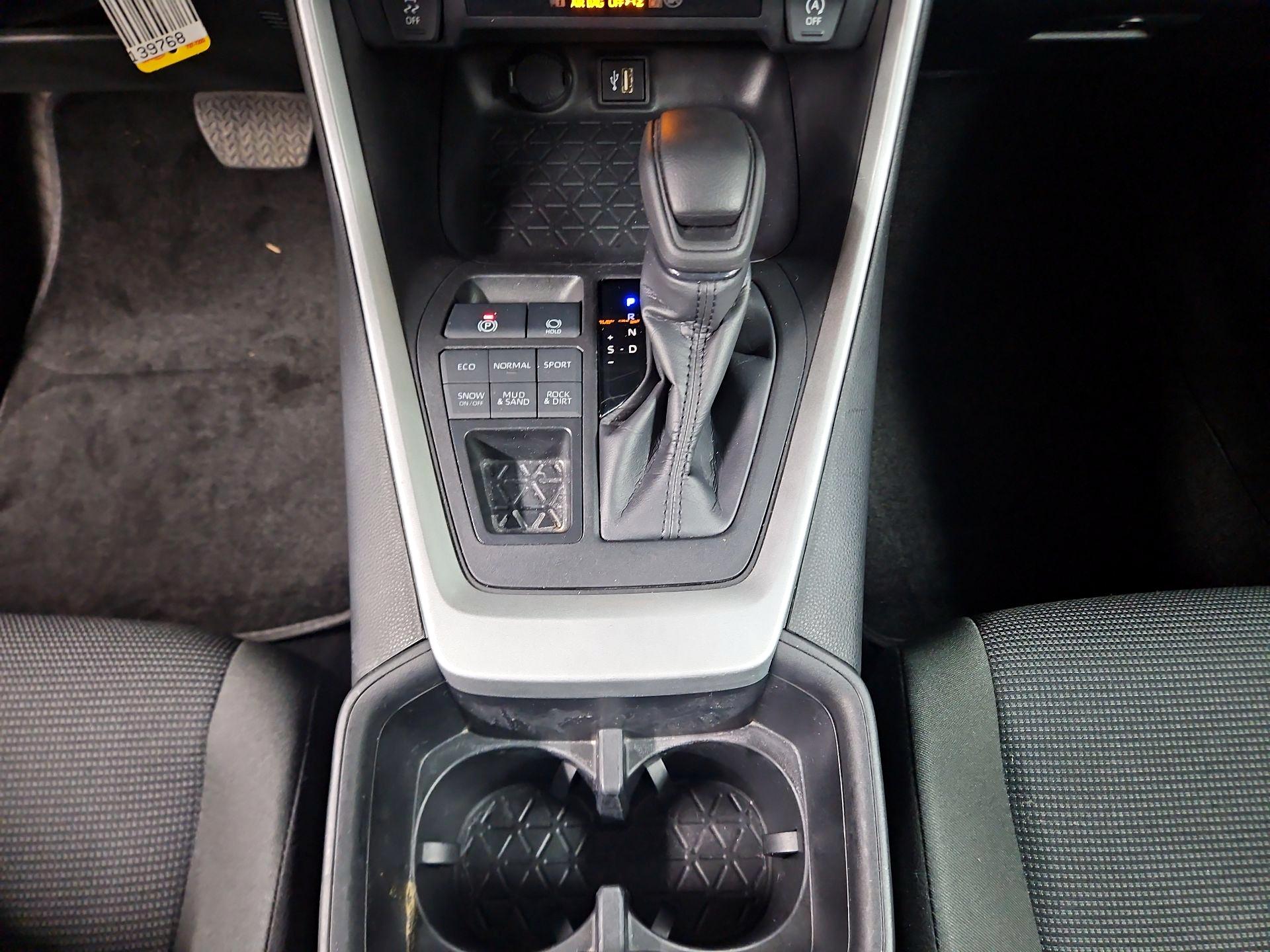 Thumbnail: 2024 Toyota RAV4 - 17