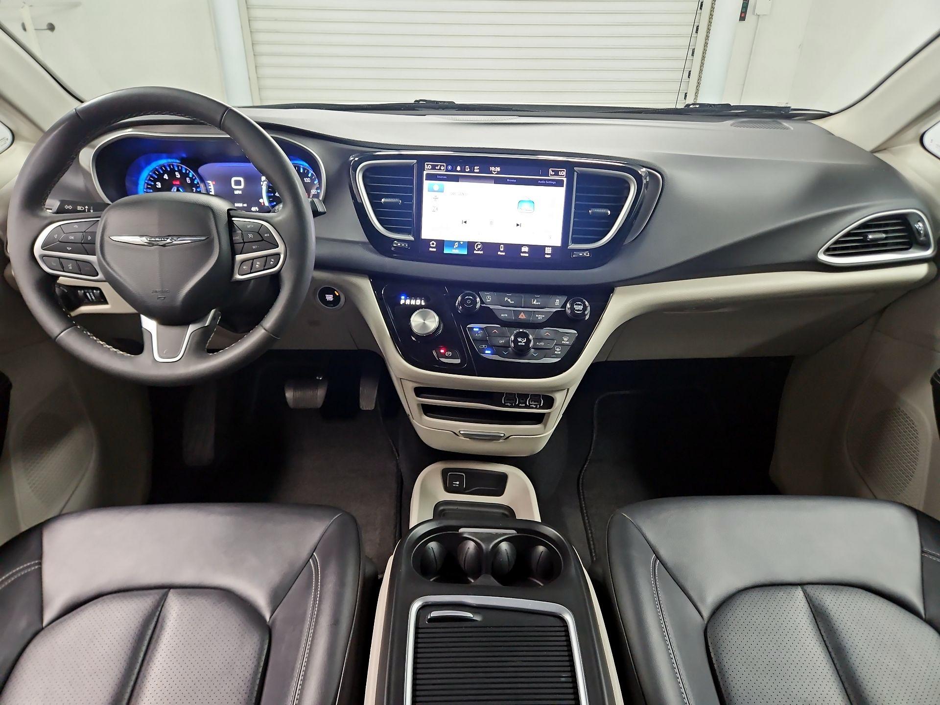 Thumbnail: 2024 Chrysler Pacifica - 9