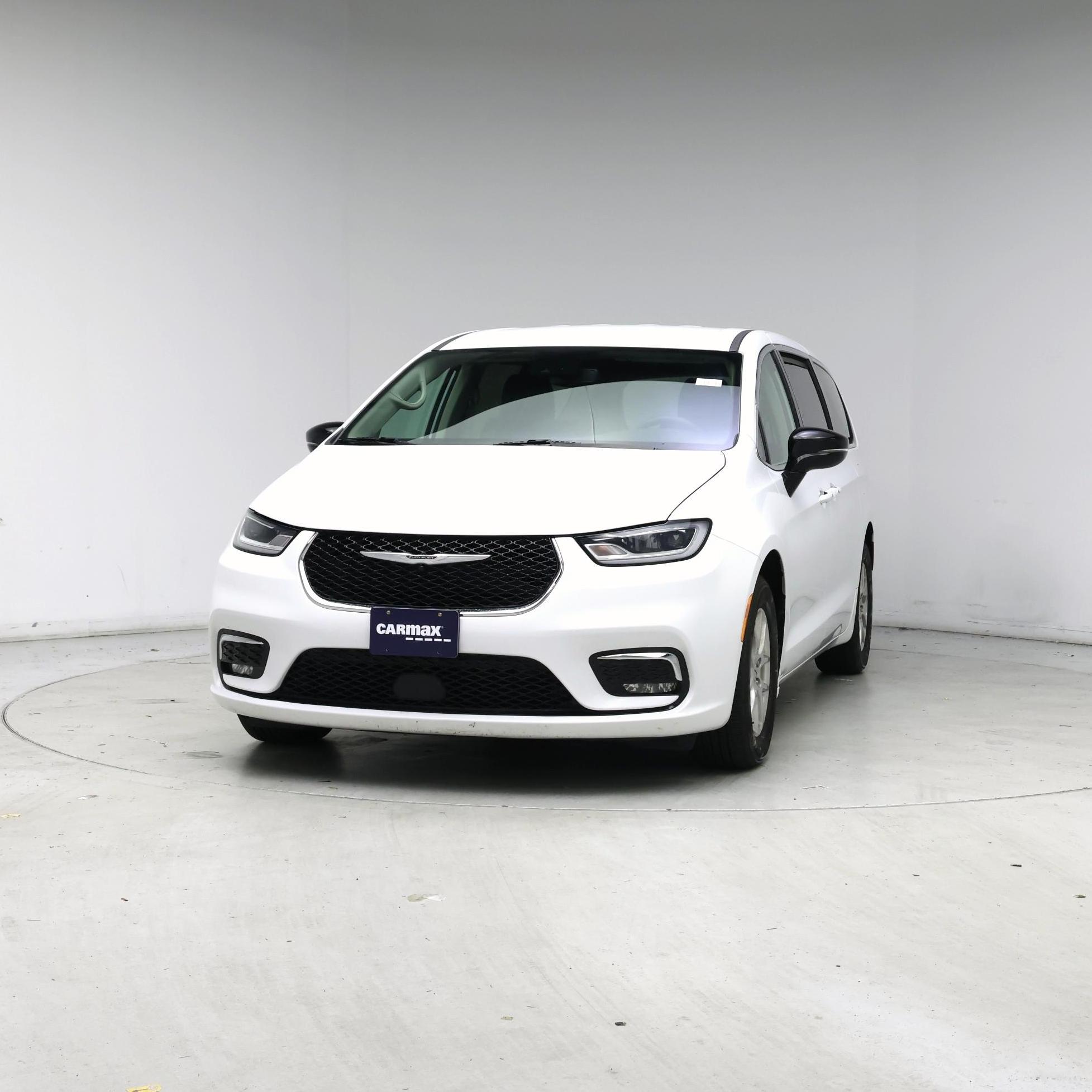 Thumbnail: 2024 Chrysler Pacifica - 4