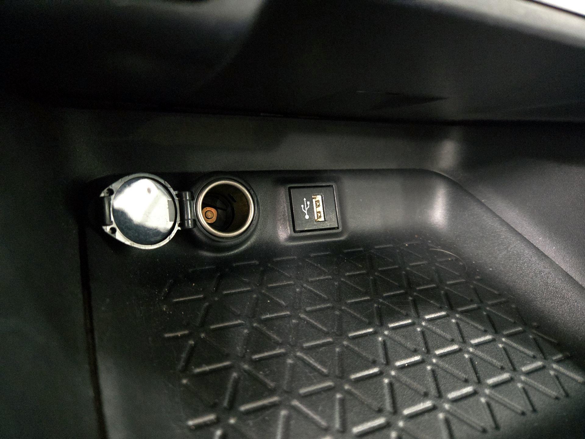 Thumbnail: 2024 Toyota RAV4 - 18