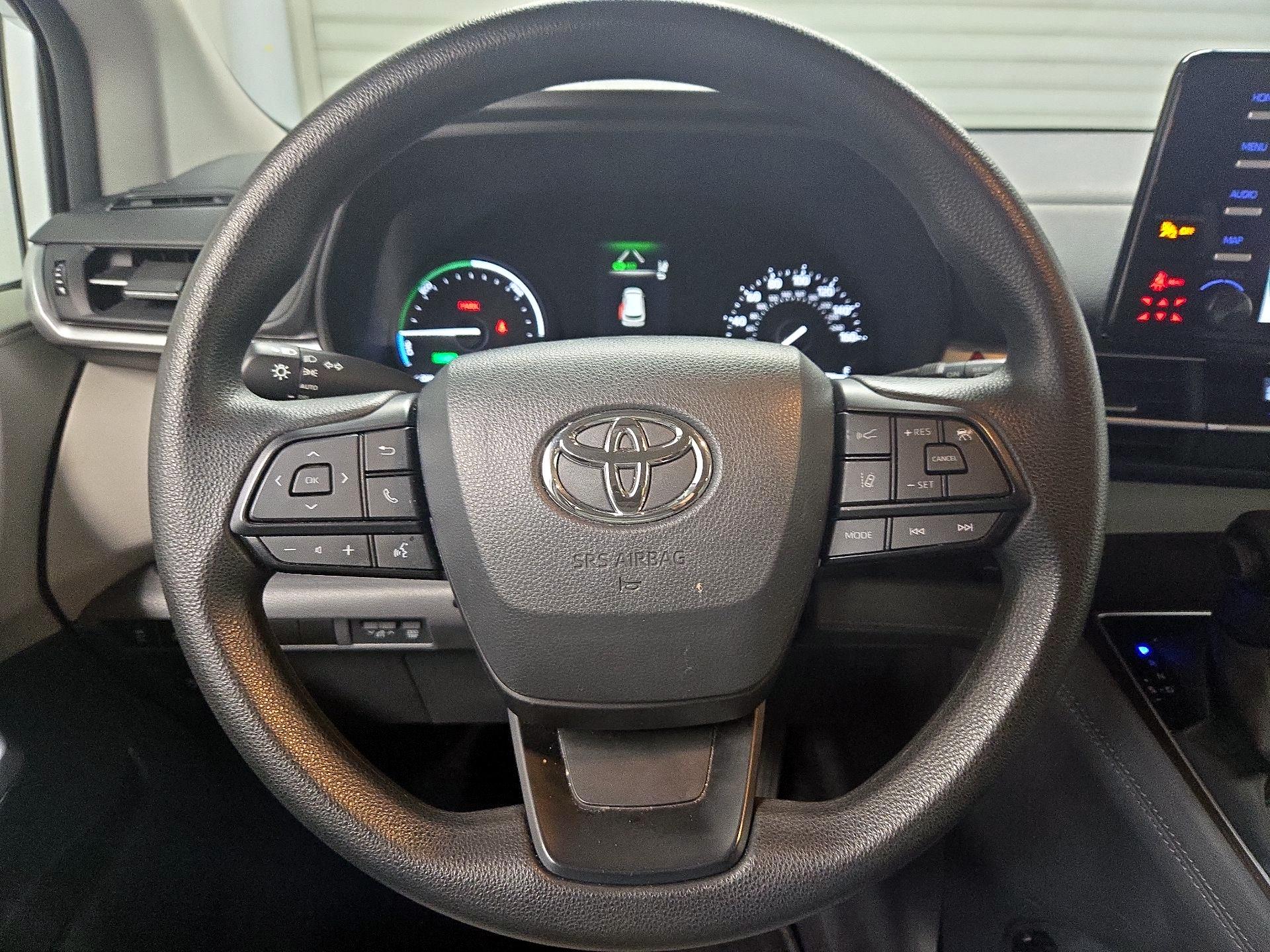 Thumbnail: 2024 Toyota Sienna - 10