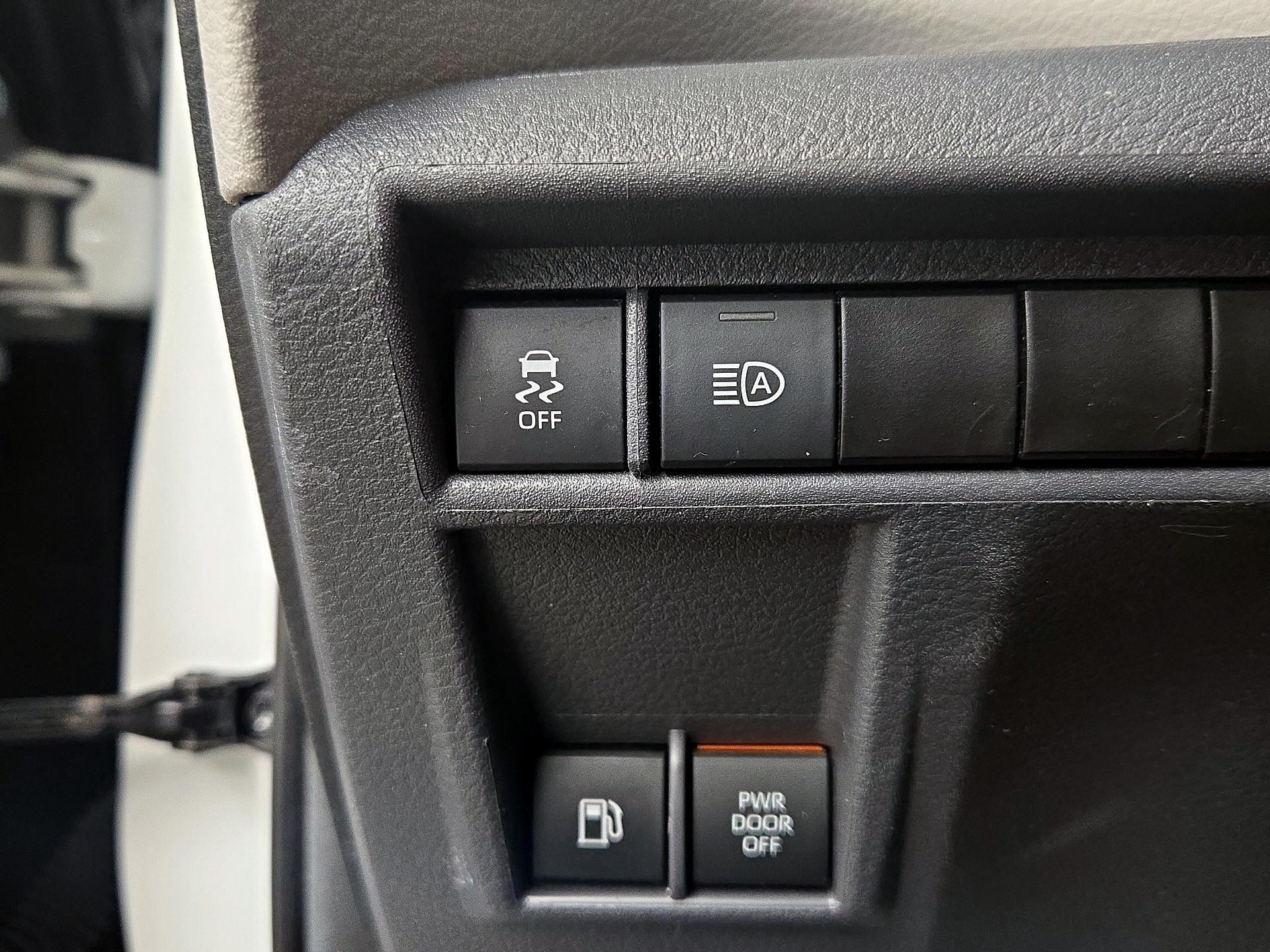 Thumbnail: 2024 Toyota Sienna - 13