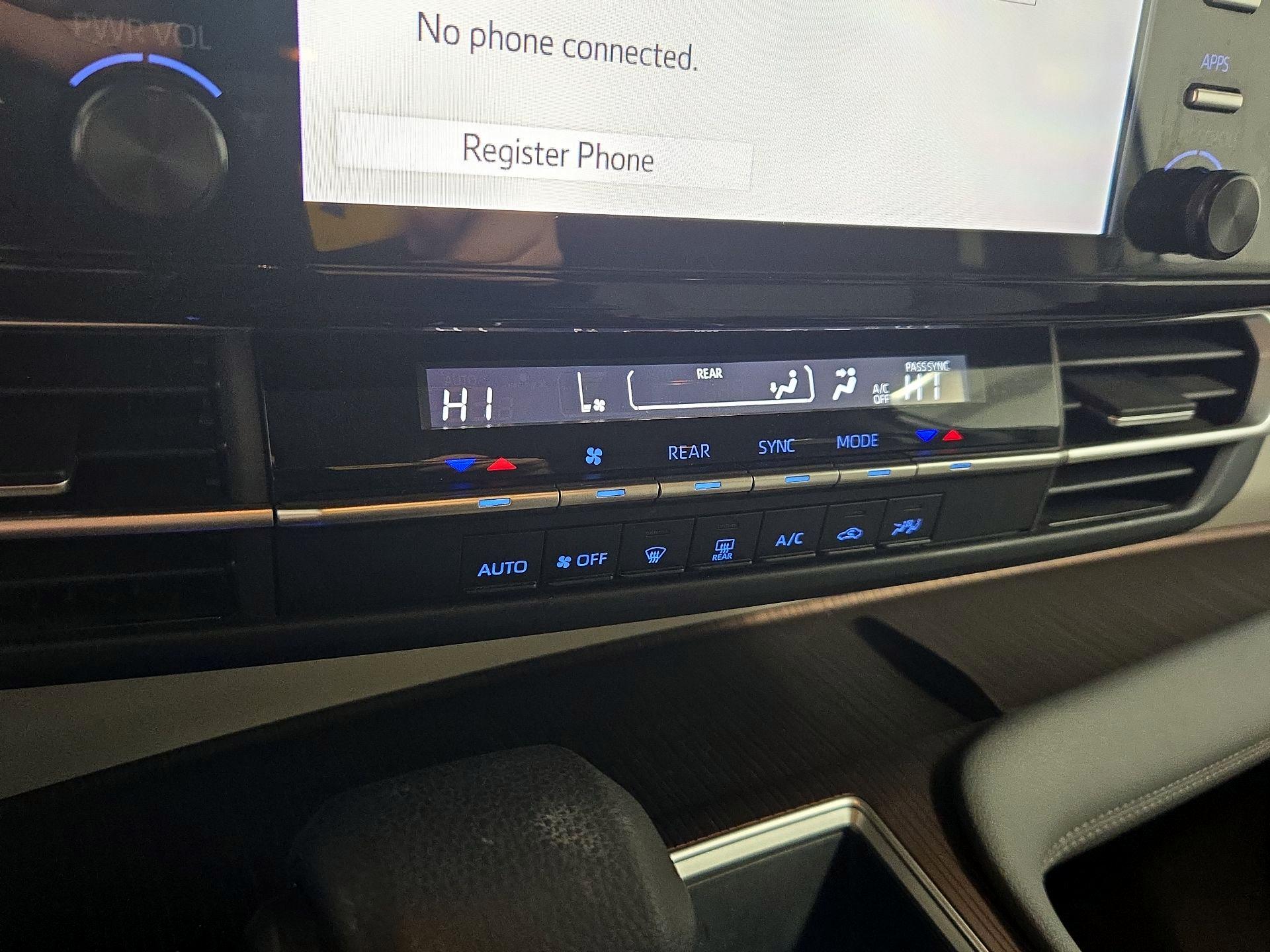 Thumbnail: 2024 Toyota Sienna - 16