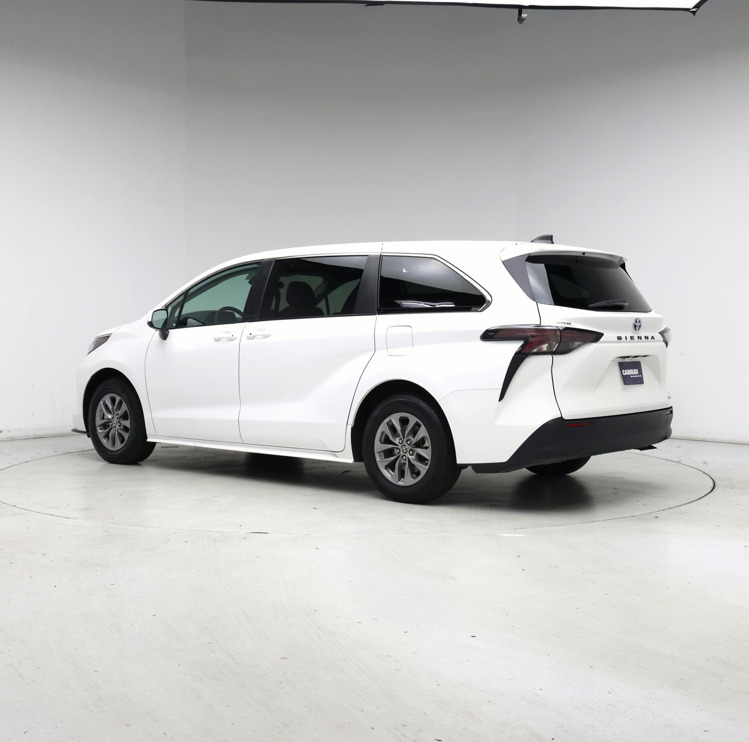Thumbnail: 2024 Toyota Sienna - 2