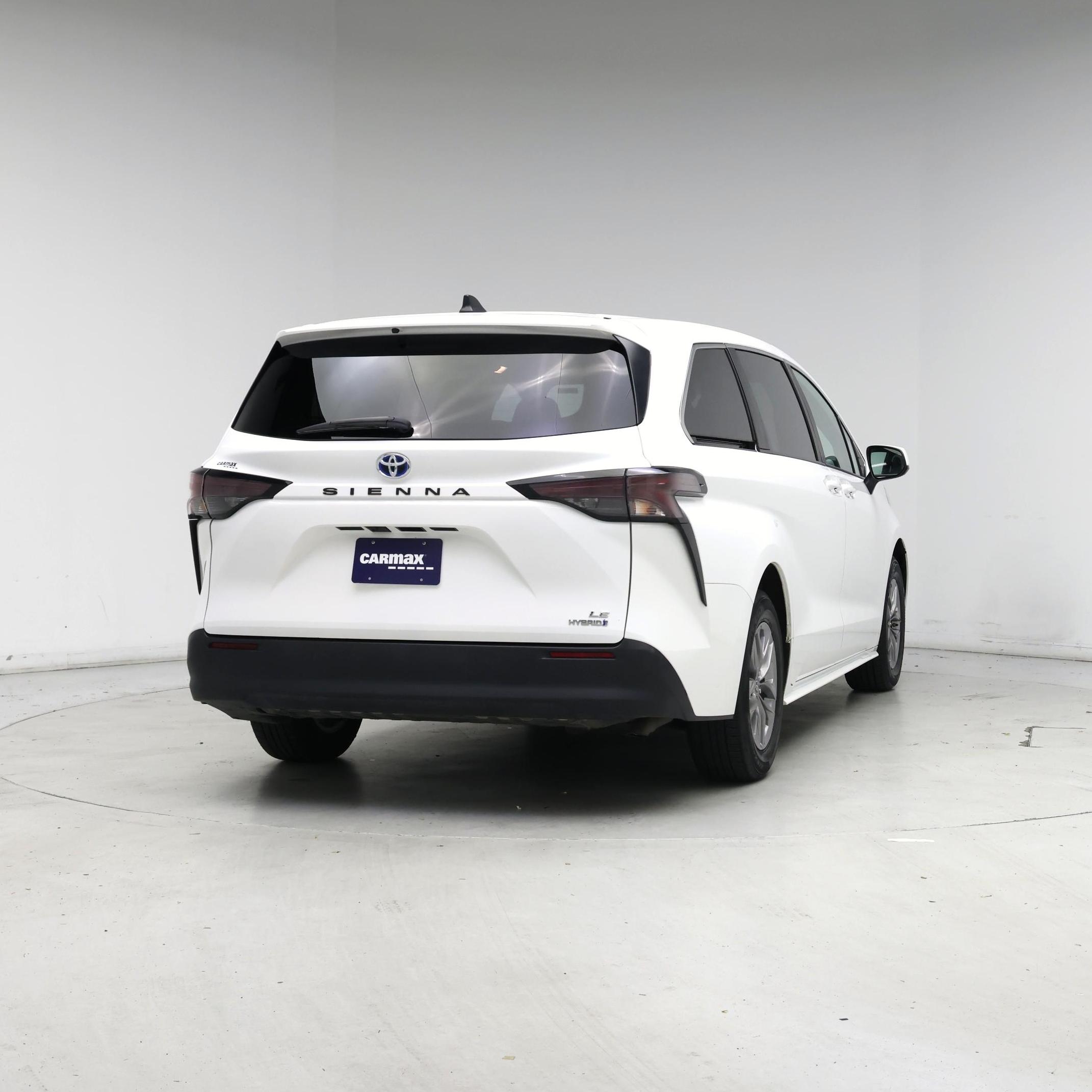 Thumbnail: 2024 Toyota Sienna - 8