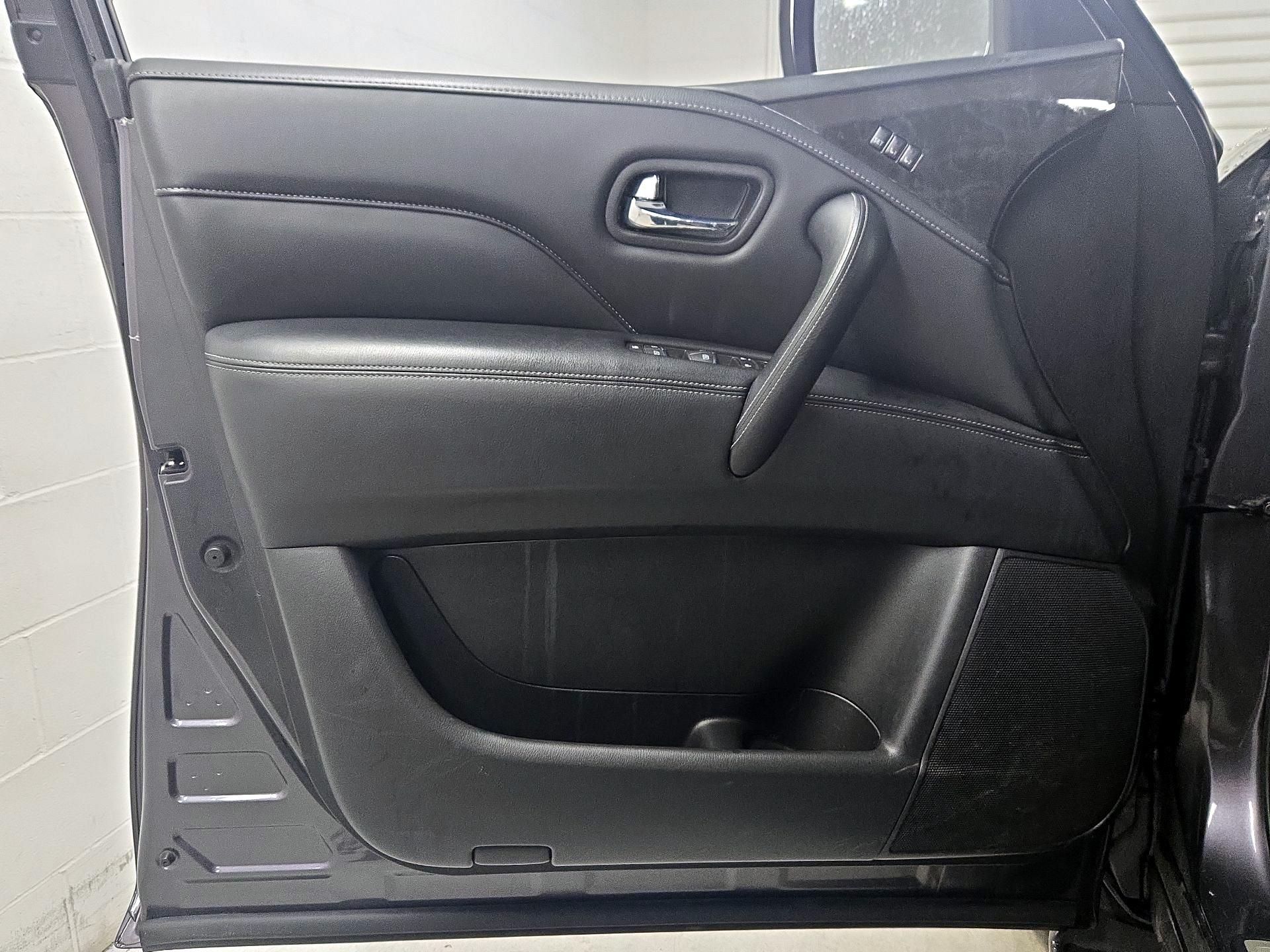 Thumbnail: 2024 INFINITI QX80 - 12