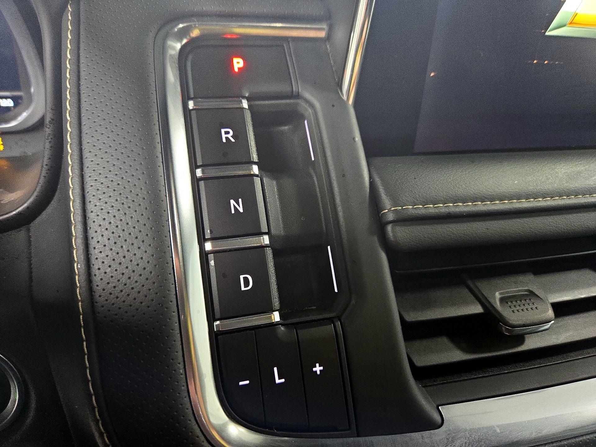 Thumbnail: 2023 Chevrolet Suburban - 18