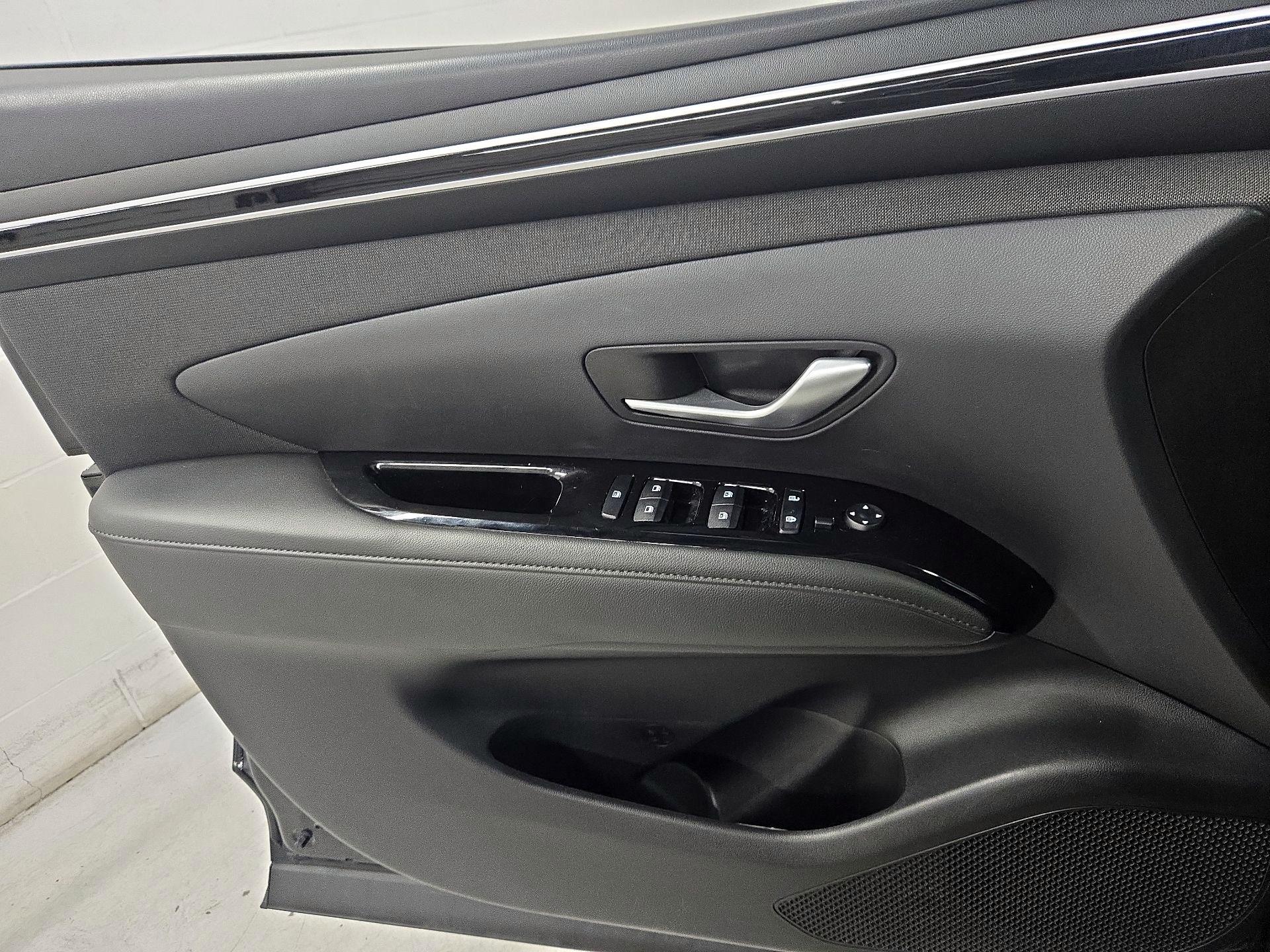 Thumbnail: 2022 Hyundai Tucson - 12