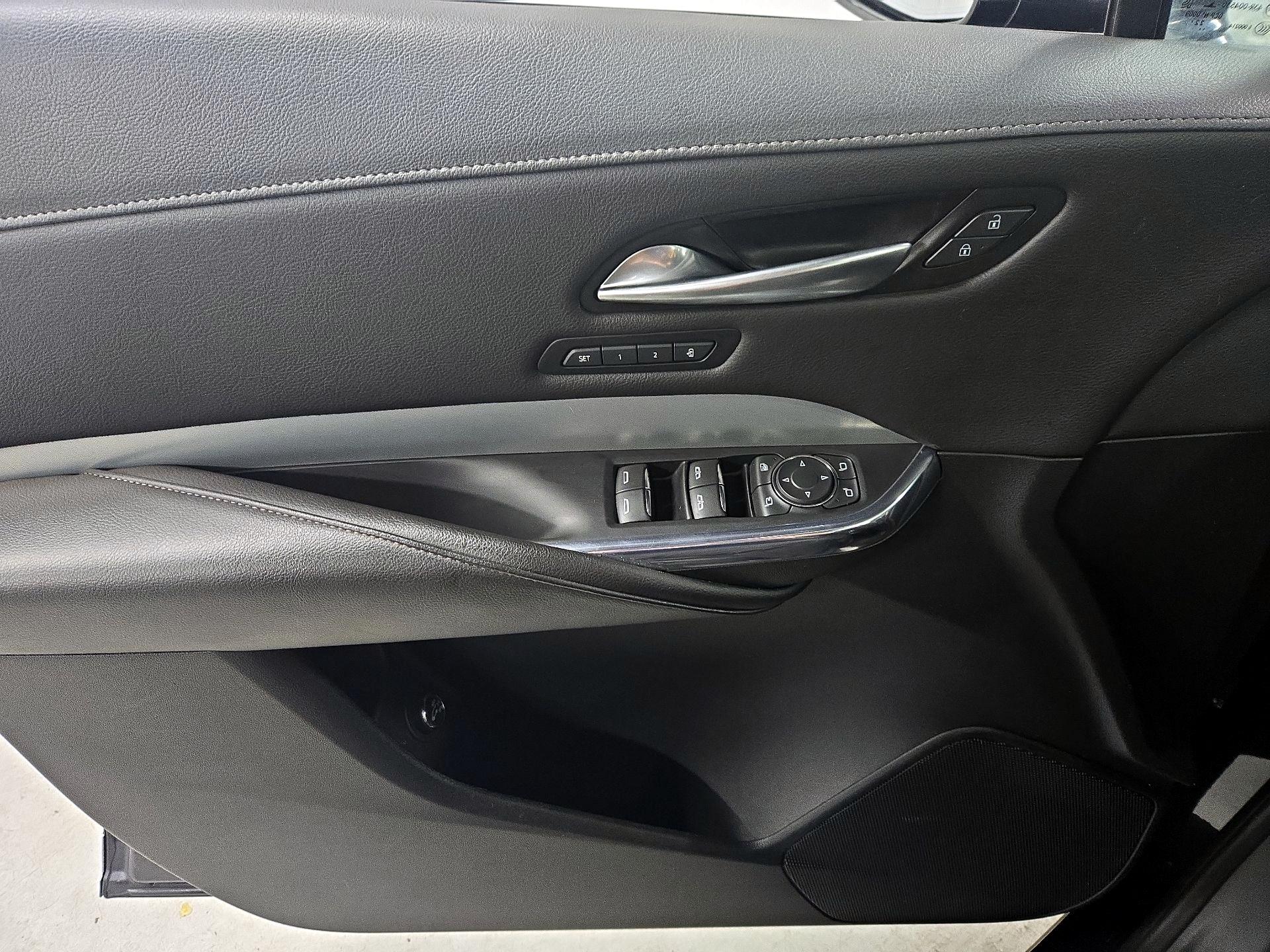 Thumbnail: 2023 Cadillac XT4 - 12