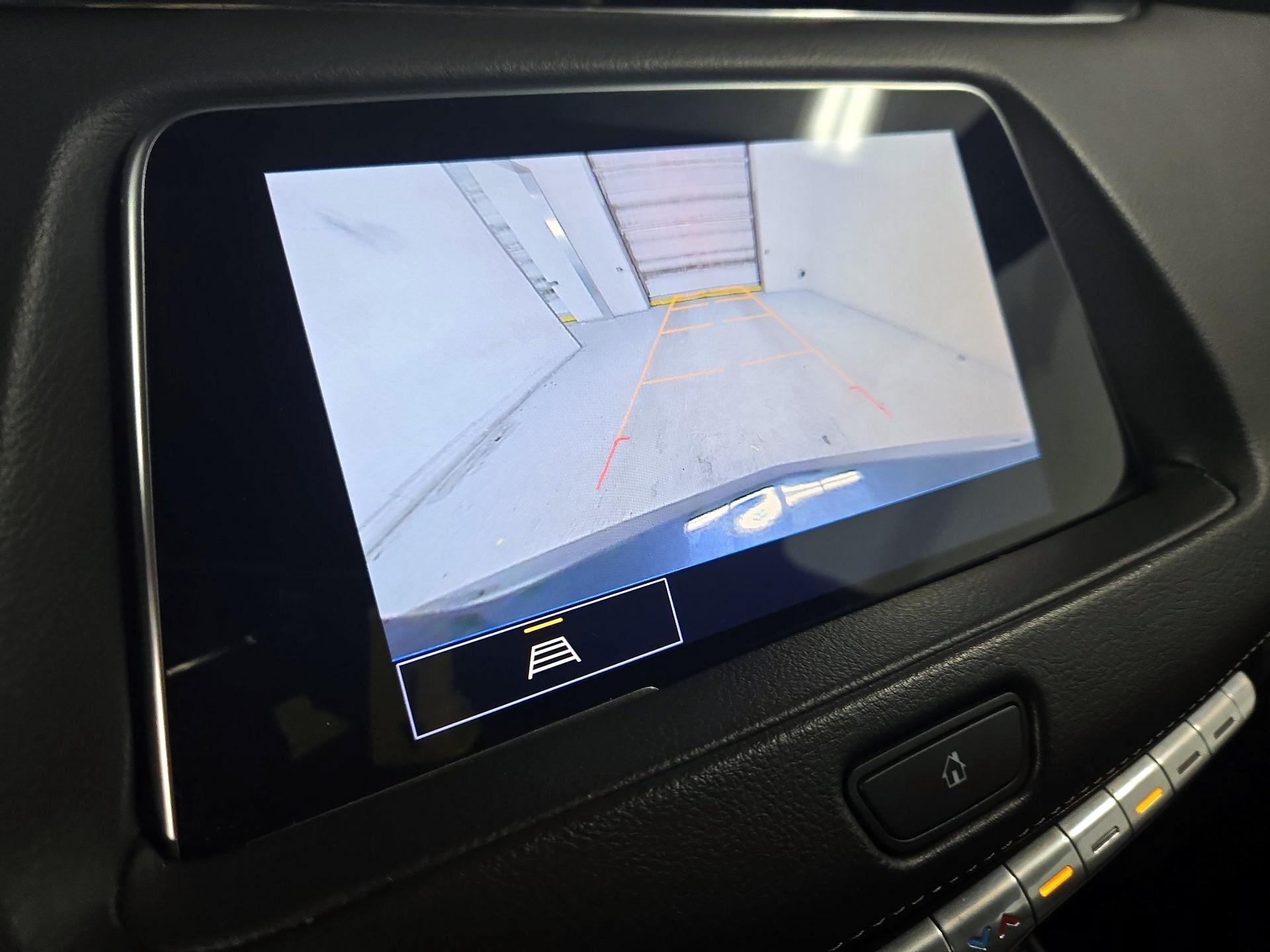 Thumbnail: 2023 Cadillac XT4 - 14