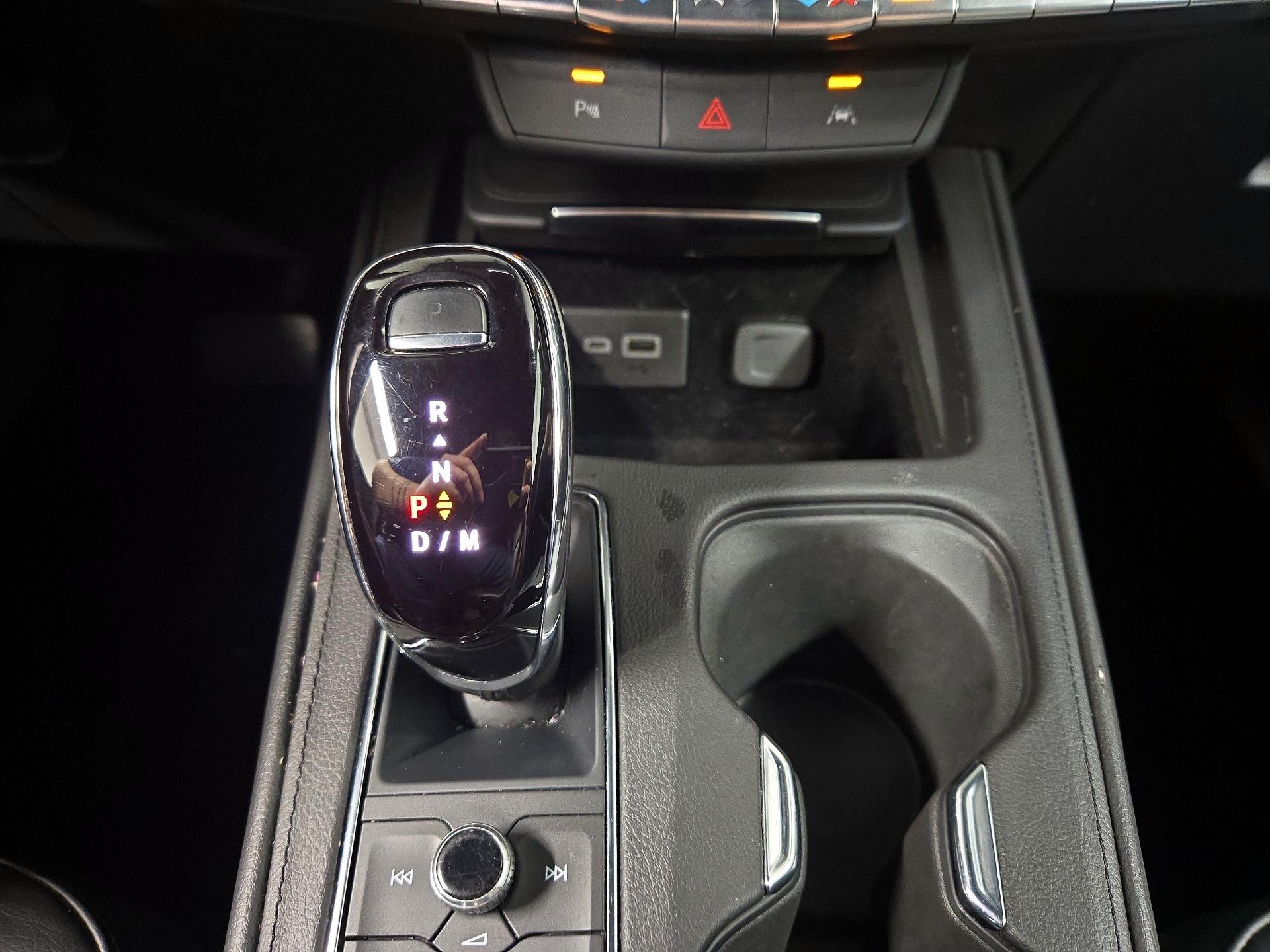 Thumbnail: 2023 Cadillac XT4 - 17