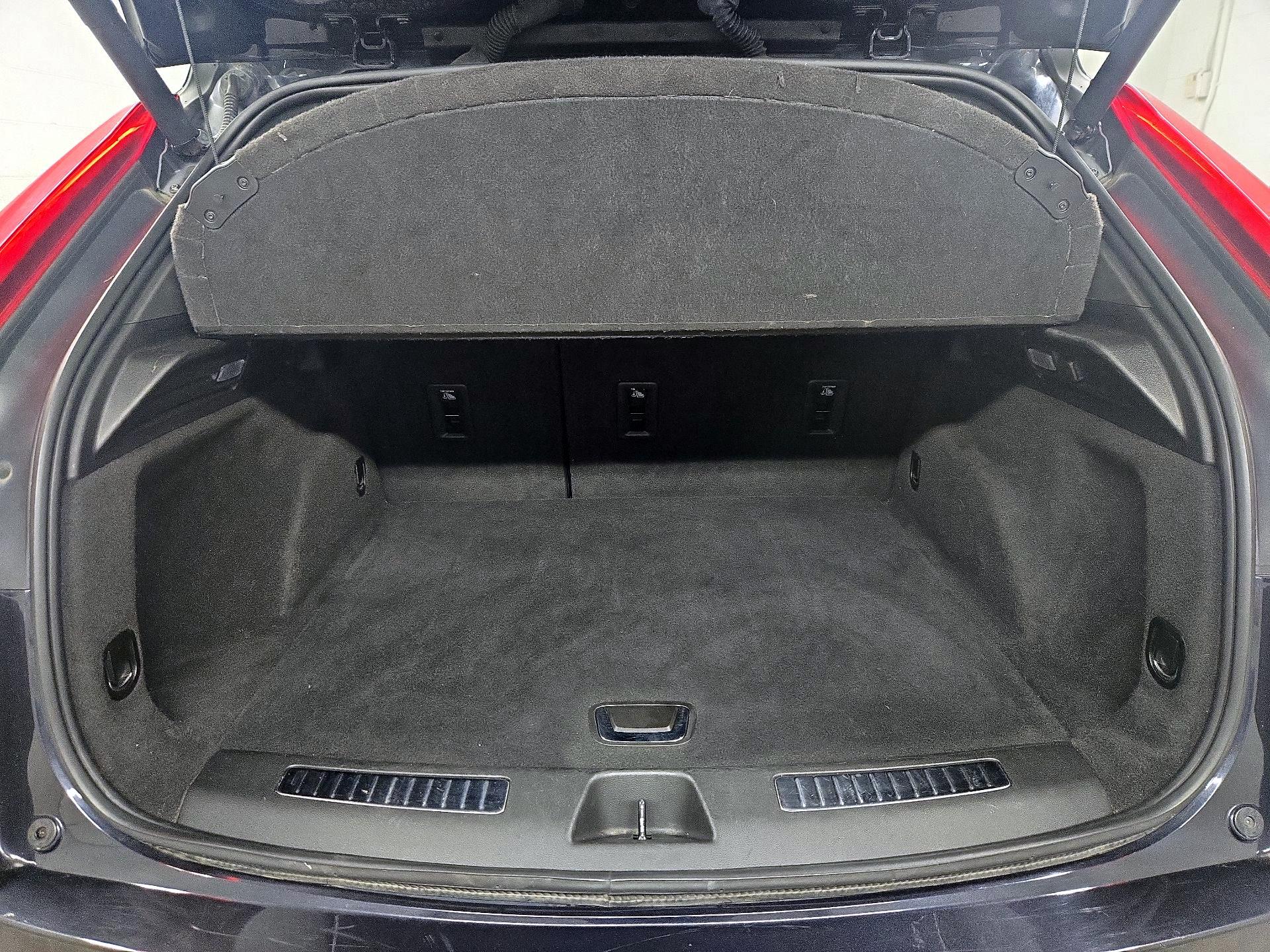 Thumbnail: 2023 Cadillac XT4 - 20