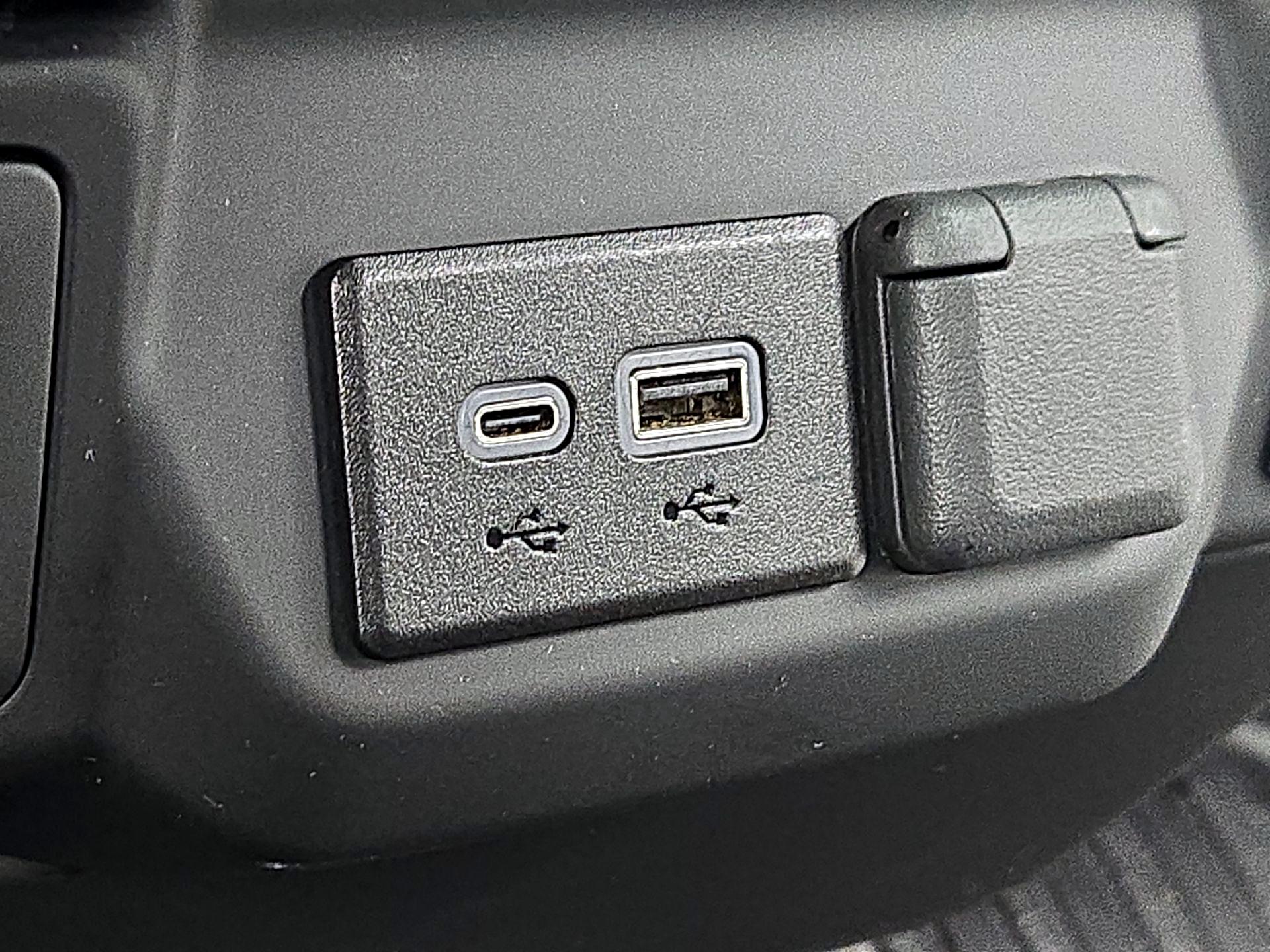 Thumbnail: 2024 Chevrolet Silverado 1500 - 18